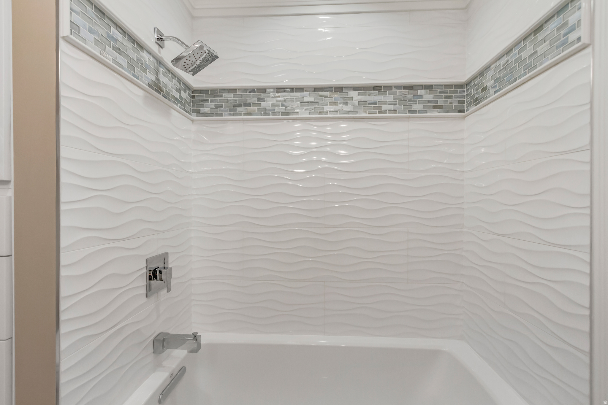 INTERNATIONAL GARDENS - Residential