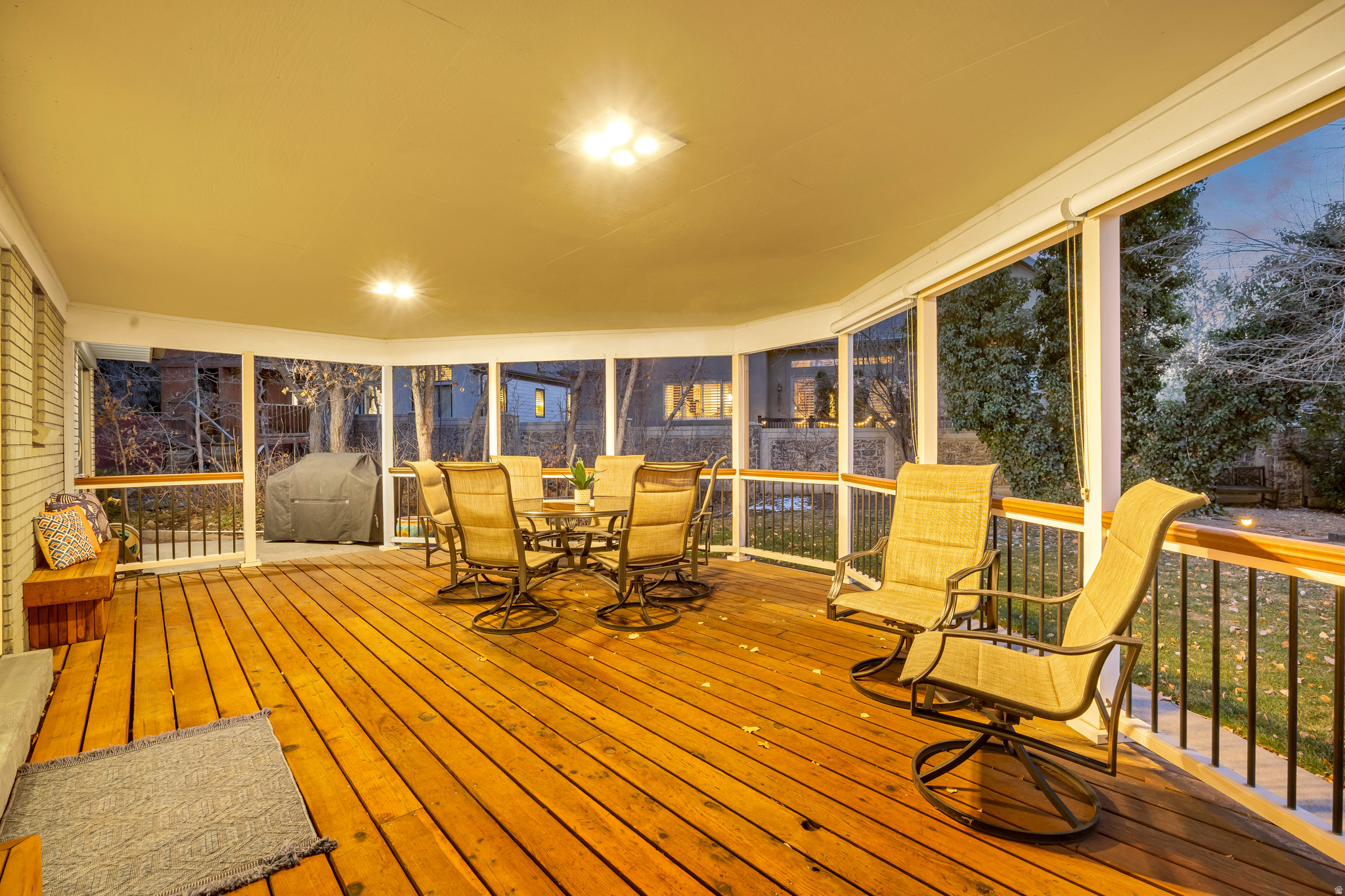 INTERNATIONAL GARDENS - Residential