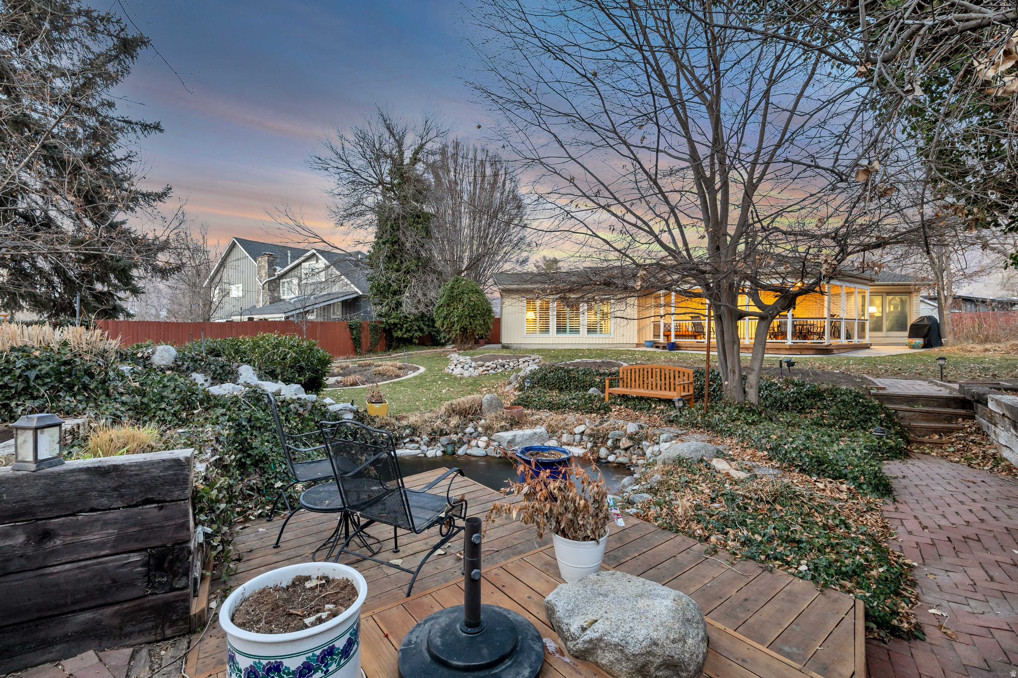 INTERNATIONAL GARDENS - Residential