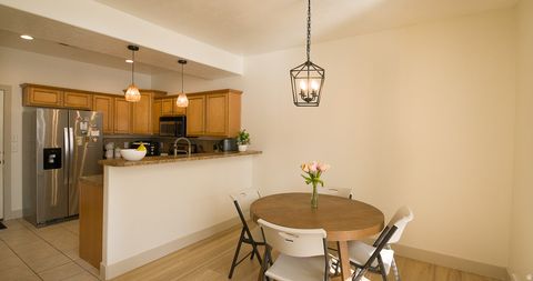 Tiny photo for 867 FARMINGTON XING, Farmington, UT 84025 (MLS # 2142266)