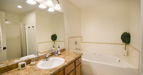 Tiny photo for 867 FARMINGTON XING, Farmington, UT 84025 (MLS # 2142266)