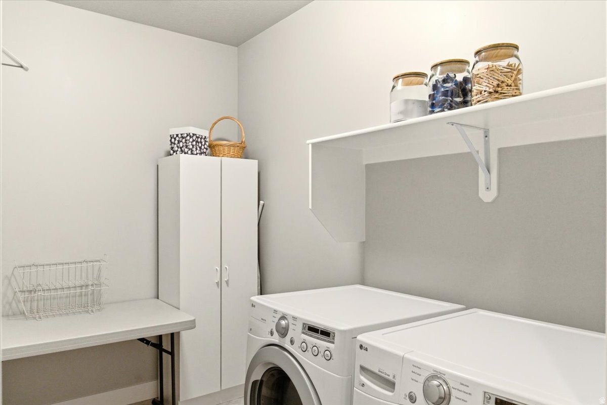 ANNIES ACRES - Residential