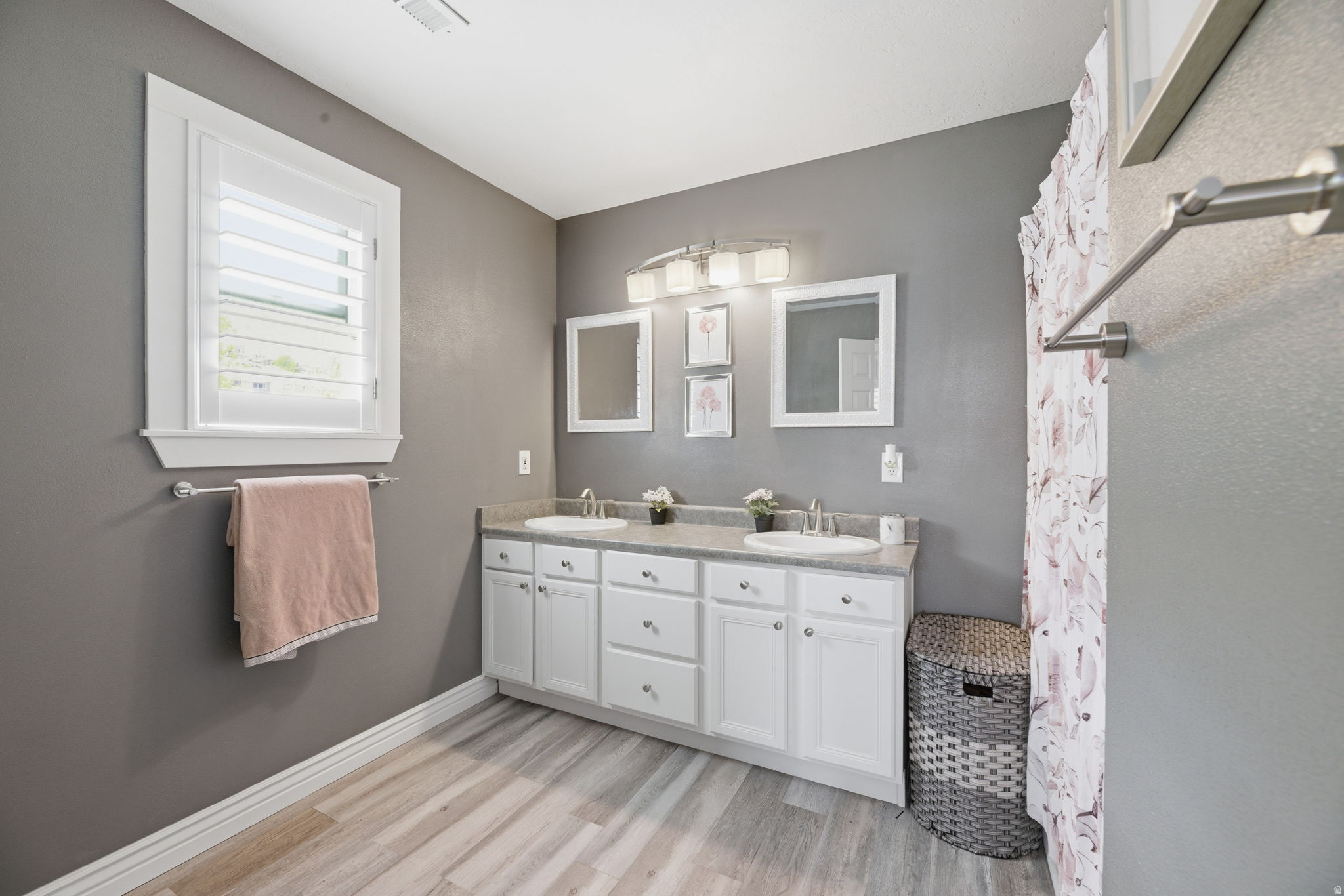 SOUTH MOUNTAIN - Residential