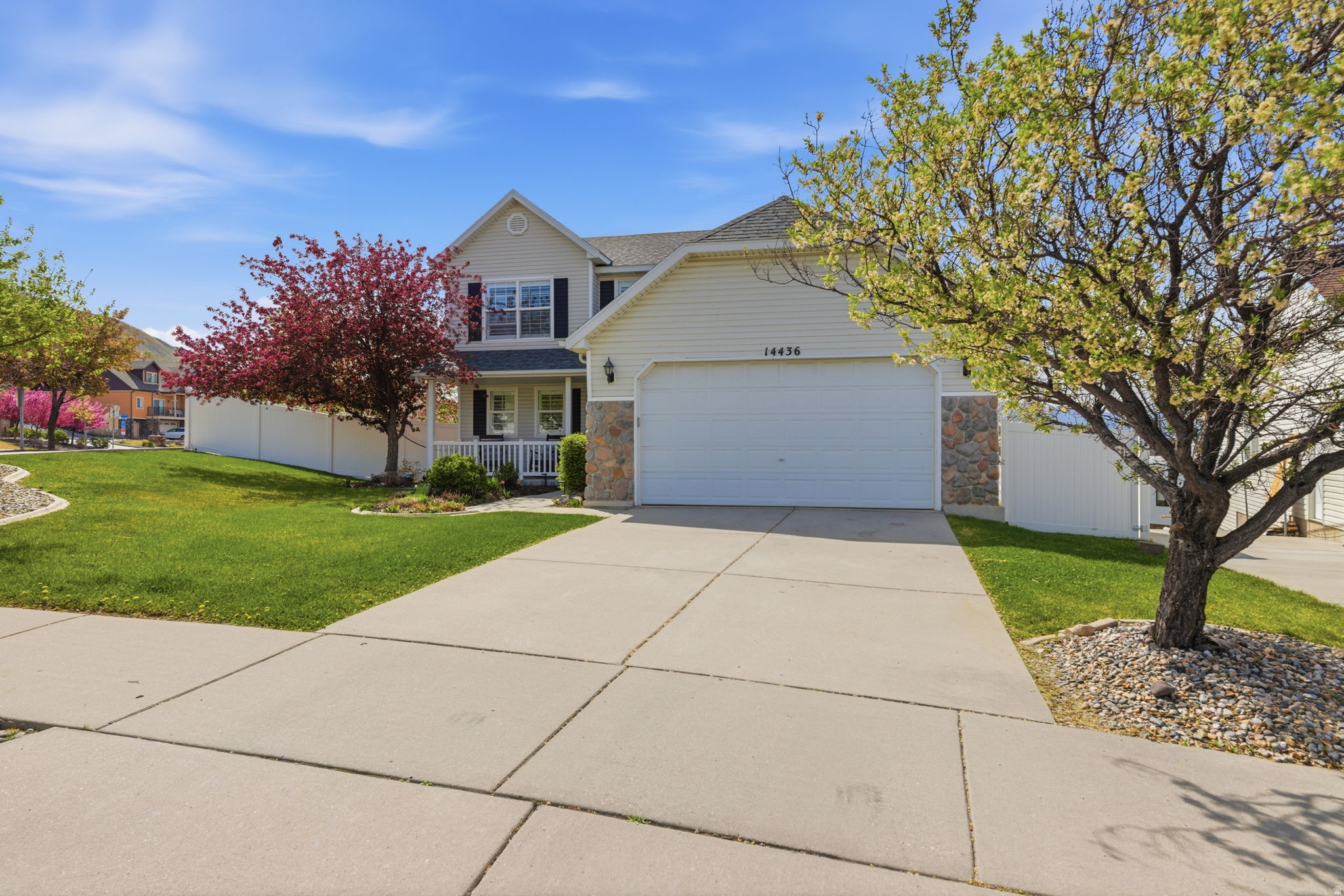 SOUTH MOUNTAIN - Residential