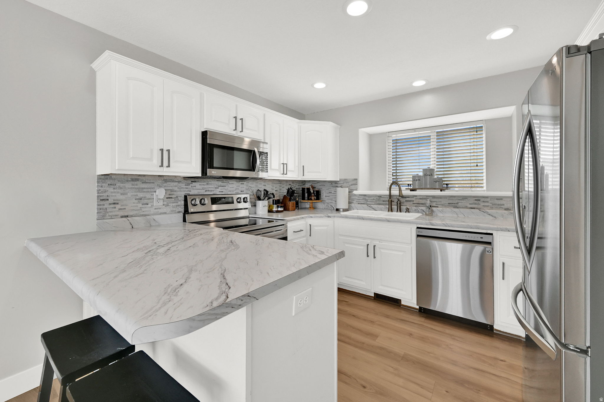 BOB DAVIS - Residential