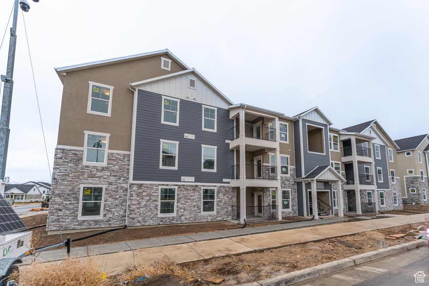 Take pride in your new condo at Mountain Ridge, boasting 9-foot ceilings, generous storage, and stunning finishes throughout. Enjoy top-tier amenities including clubhouses, a fully equipped gym, community pools, parks and pickleball courts, among others! Plus, you'll have quick and easy access to both Mountain View Corridor and Bangerter Highway. Discover all this exceptional community has to offer. Reach out today for more information or to set up a visit to the community.