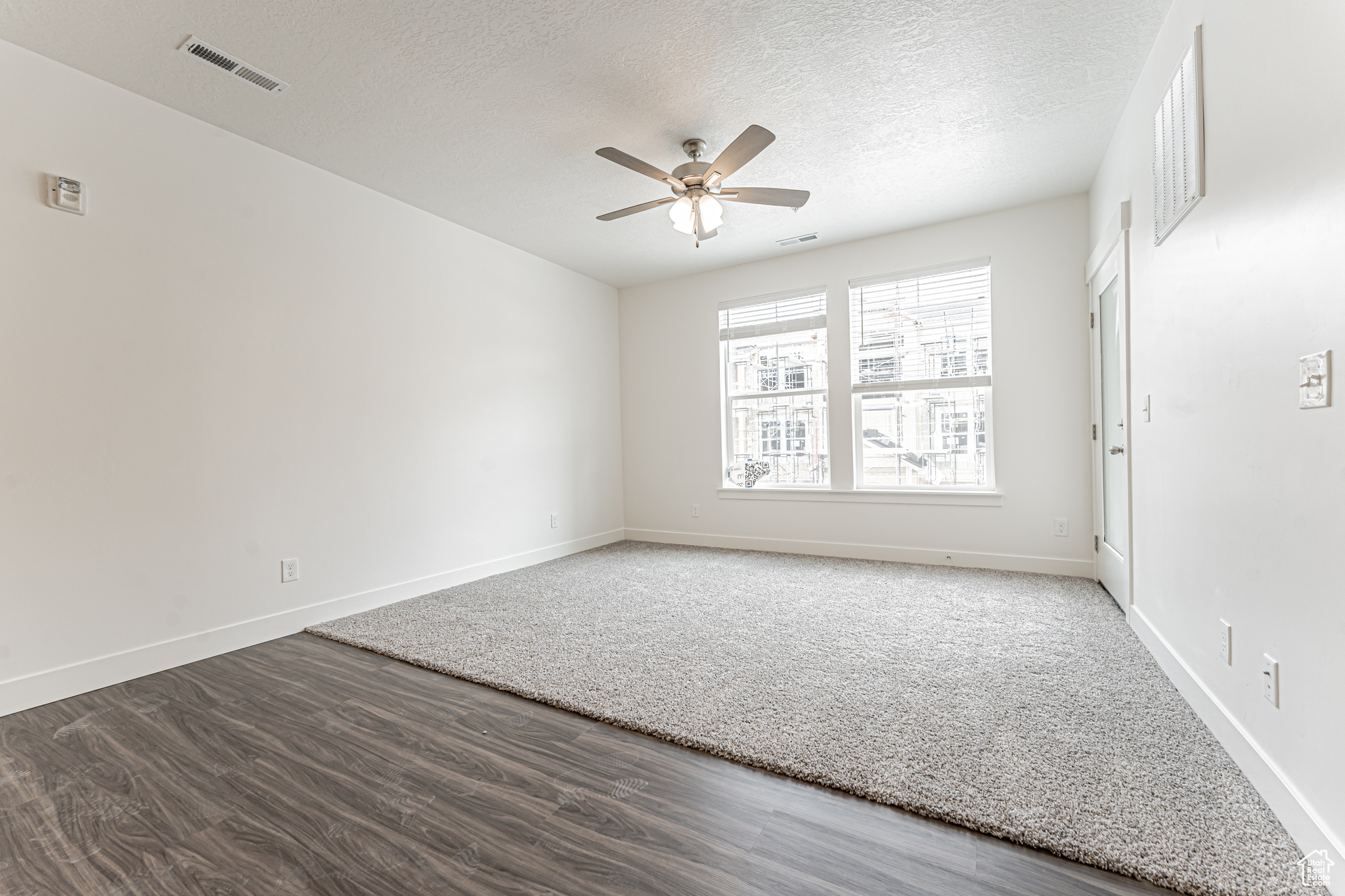 MOUNTAIN RIDGE - Residential