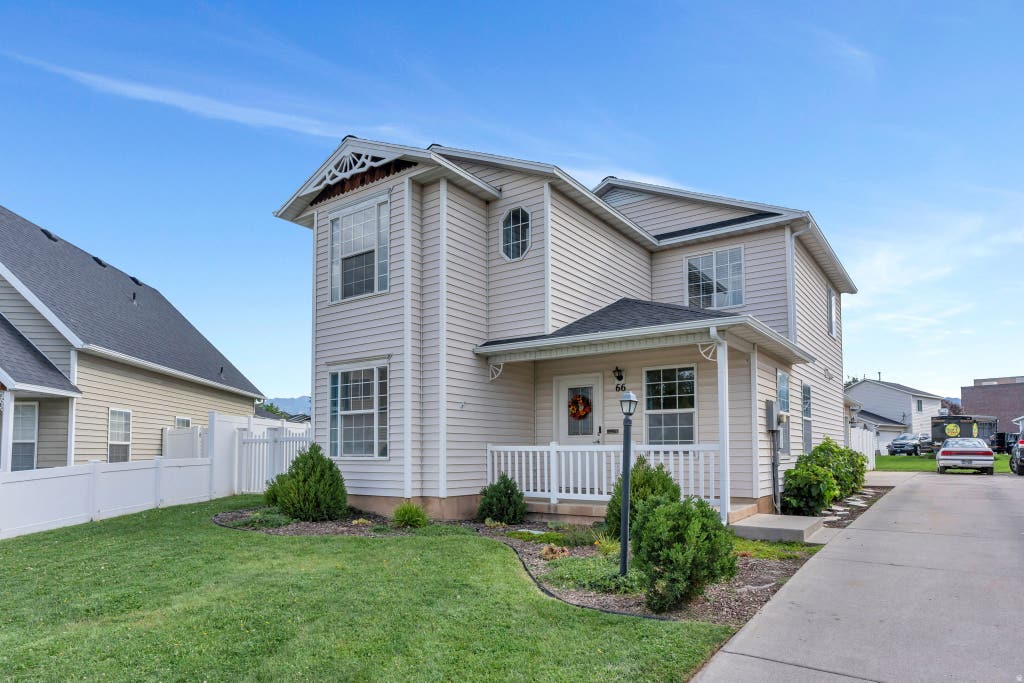 Photo of 66 N 710 W, Spanish Fork, UT 84660 (MLS # 2181001)