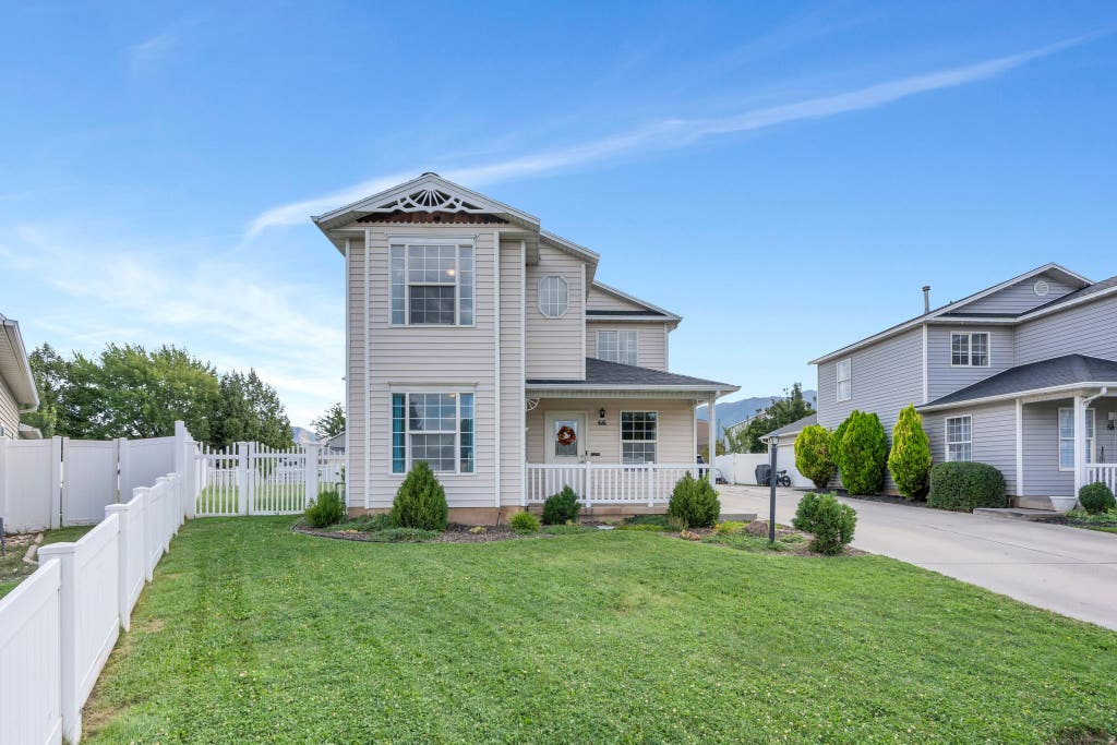 Photo of 66 N 710 W, Spanish Fork, UT 84660 (MLS # 2181001)