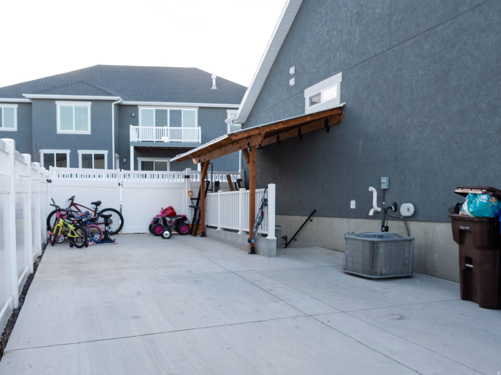 MOUNTAIN RIDGE - Residential