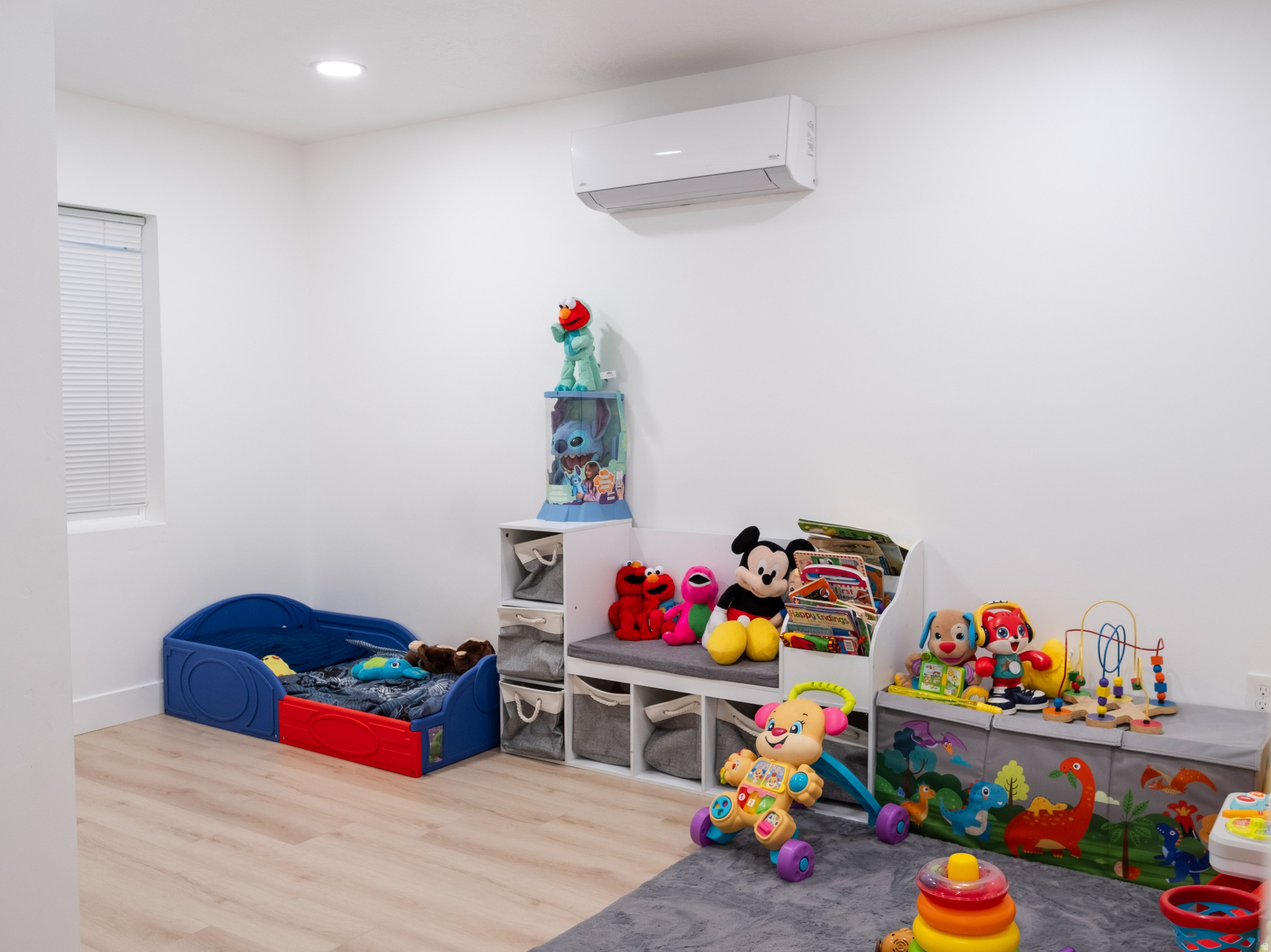 MOUNTAIN RIDGE - Residential