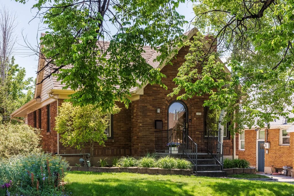 Photo of 1658 E HARRISON AVE S, Salt Lake City, UT 84105 (MLS # 2157714)