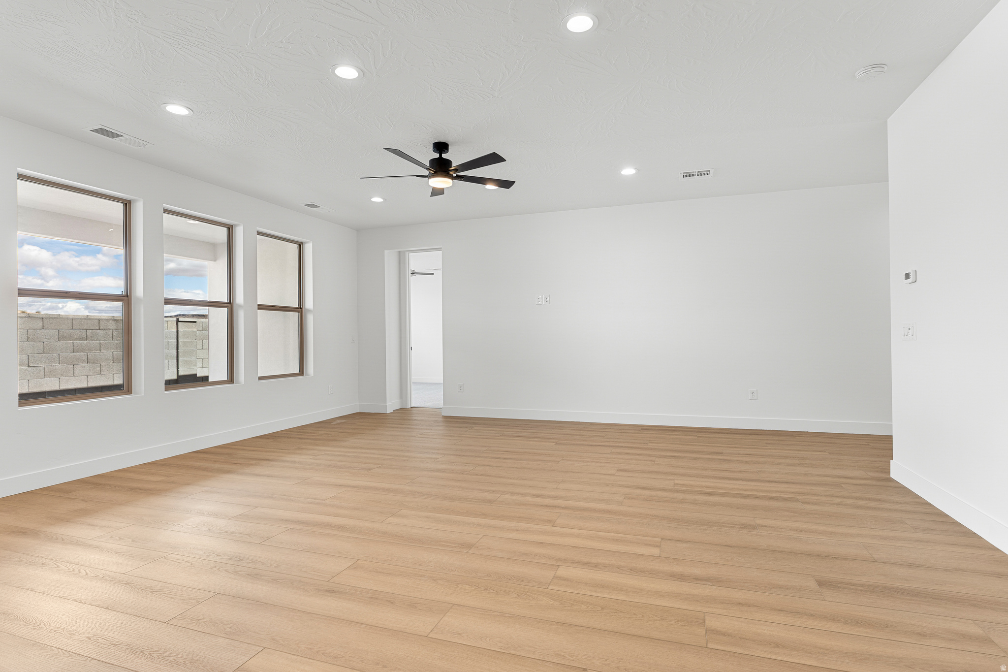 ROSALIA RIDGE AT DIVARIO - Residential