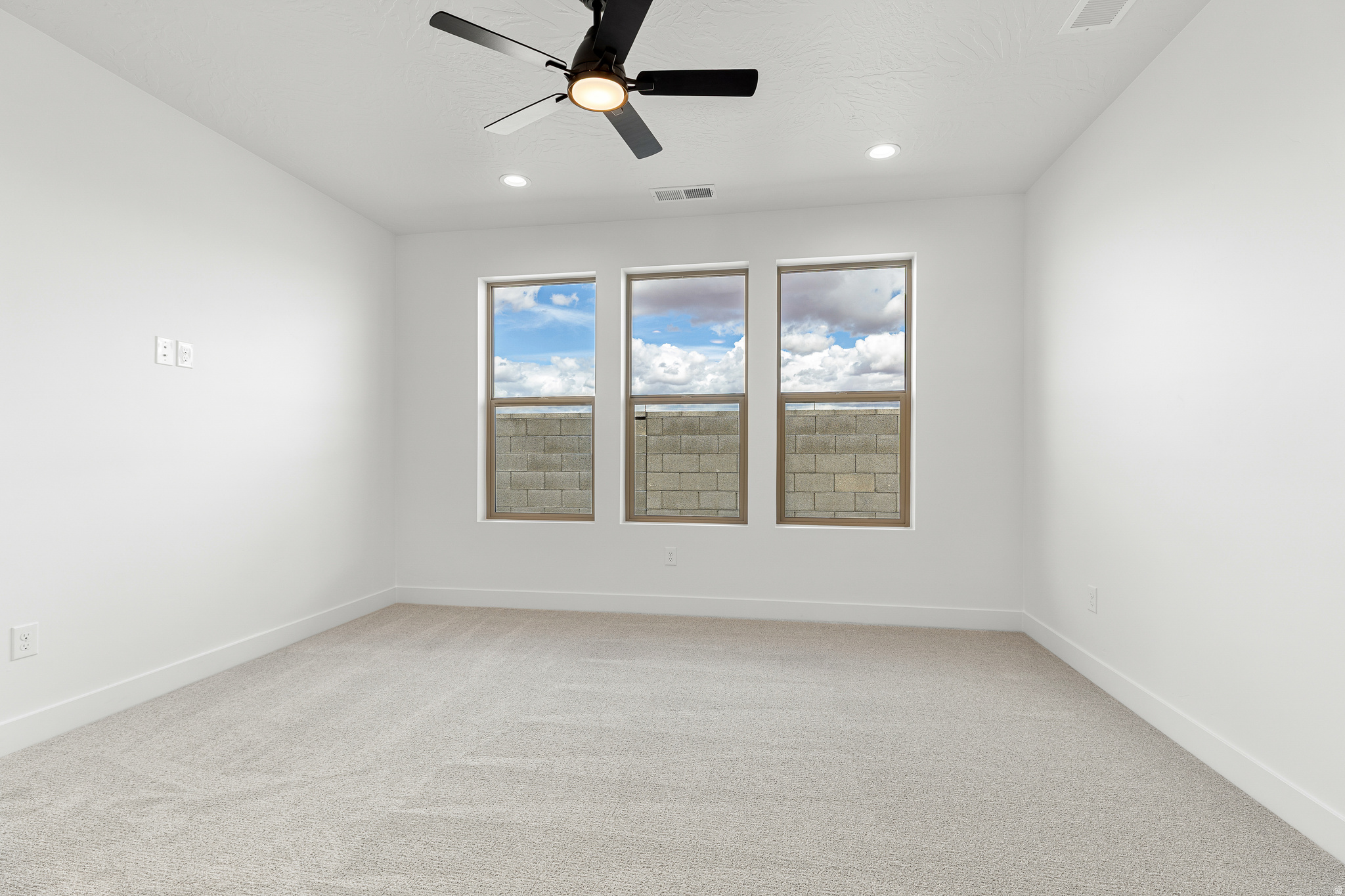 ROSALIA RIDGE AT DIVARIO - Residential