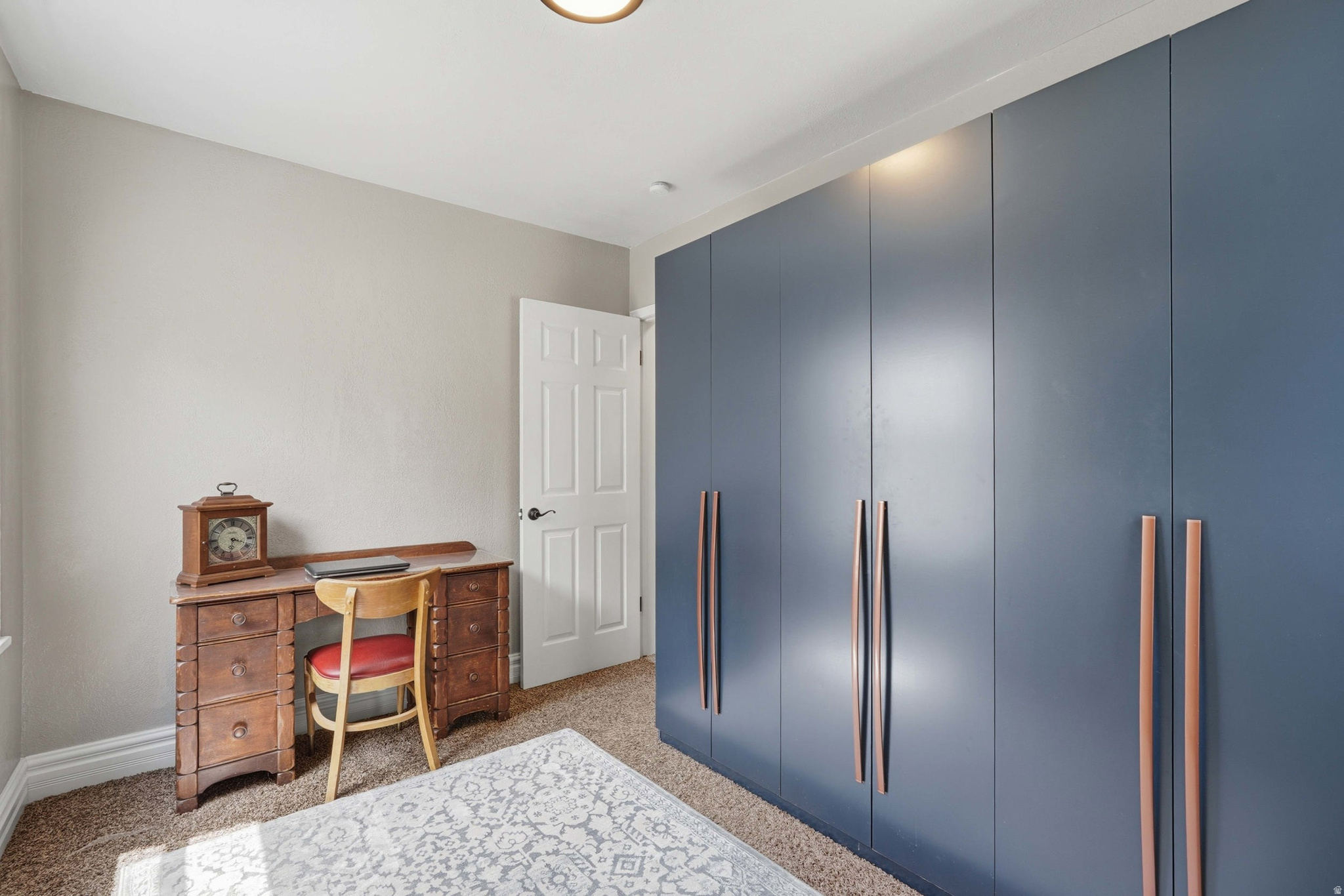 NOB HILL - Residential