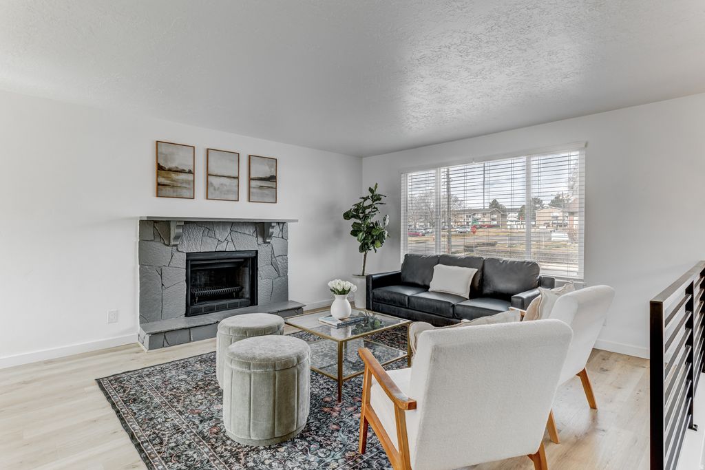 Photo of 1520 E 1100 S, Clearfield, UT 84015 (MLS # 2137533)