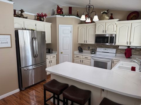 Tiny photo for 1317 S 150 E, Kaysville, UT 84037 (MLS # 2141872)