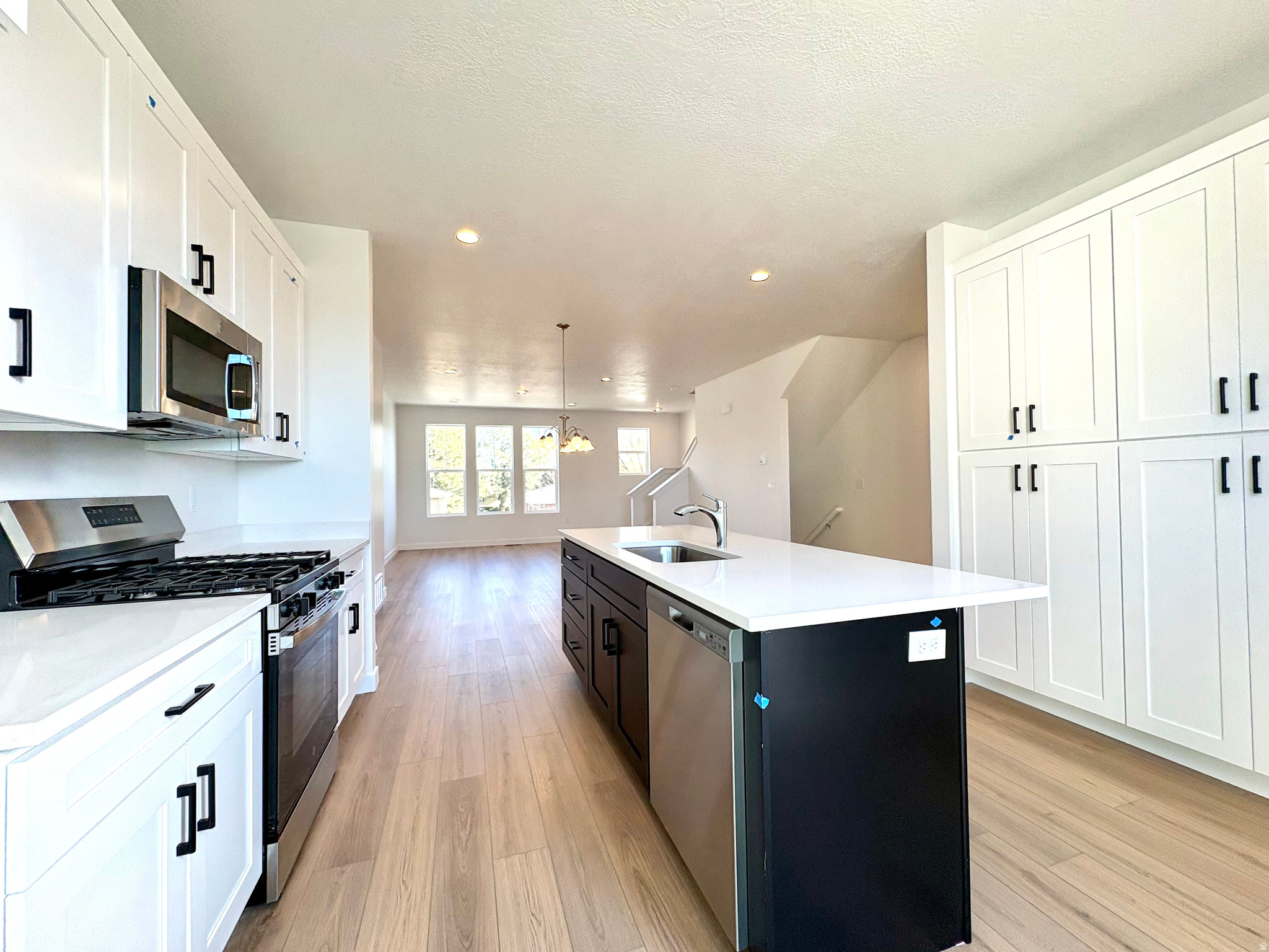 TOWNS ON MAIN - Residential