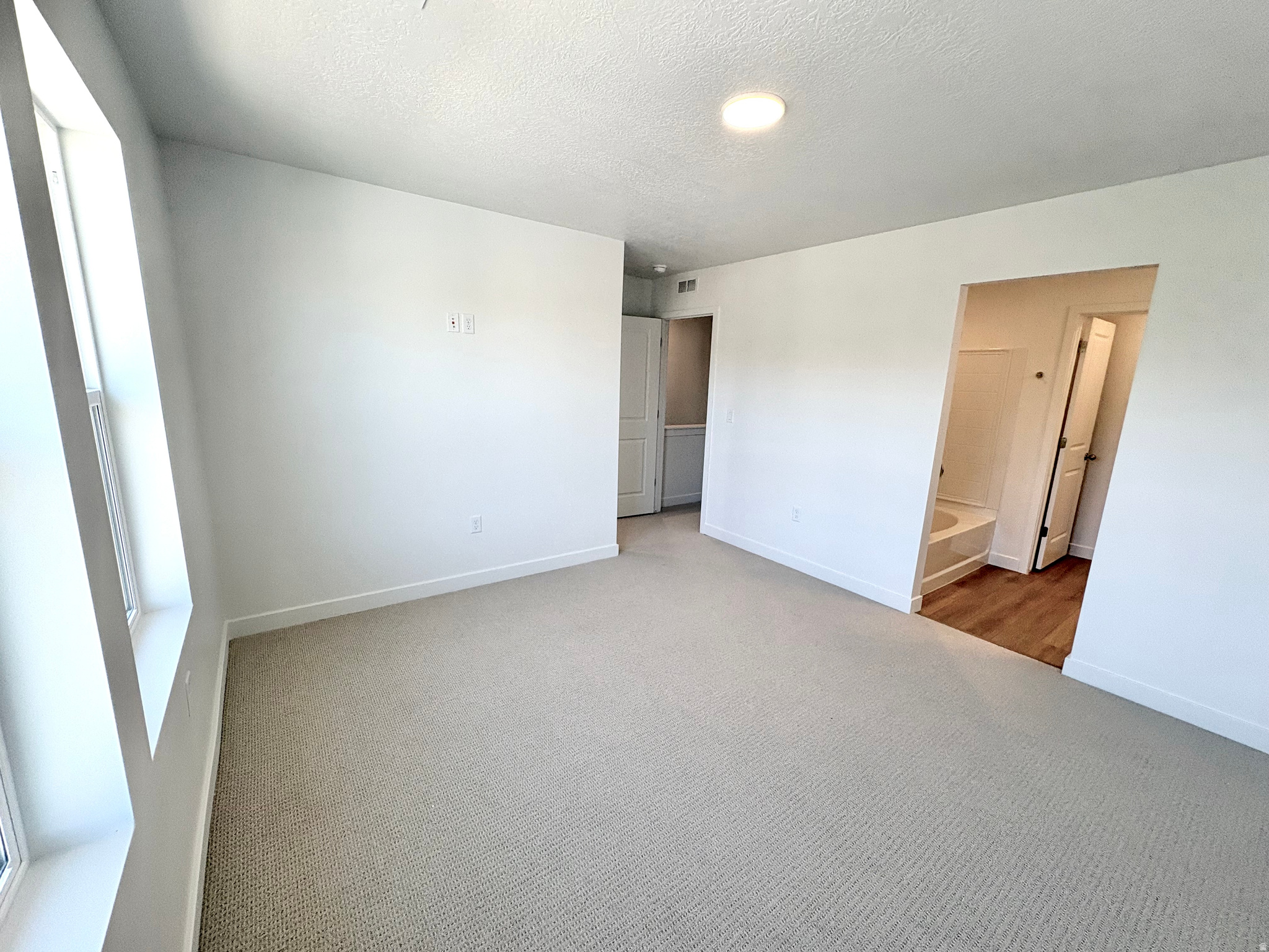 TOWNS ON MAIN - Residential