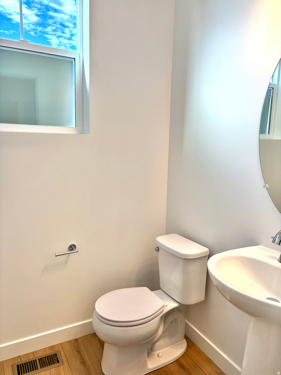 TOWNS ON MAIN - Residential