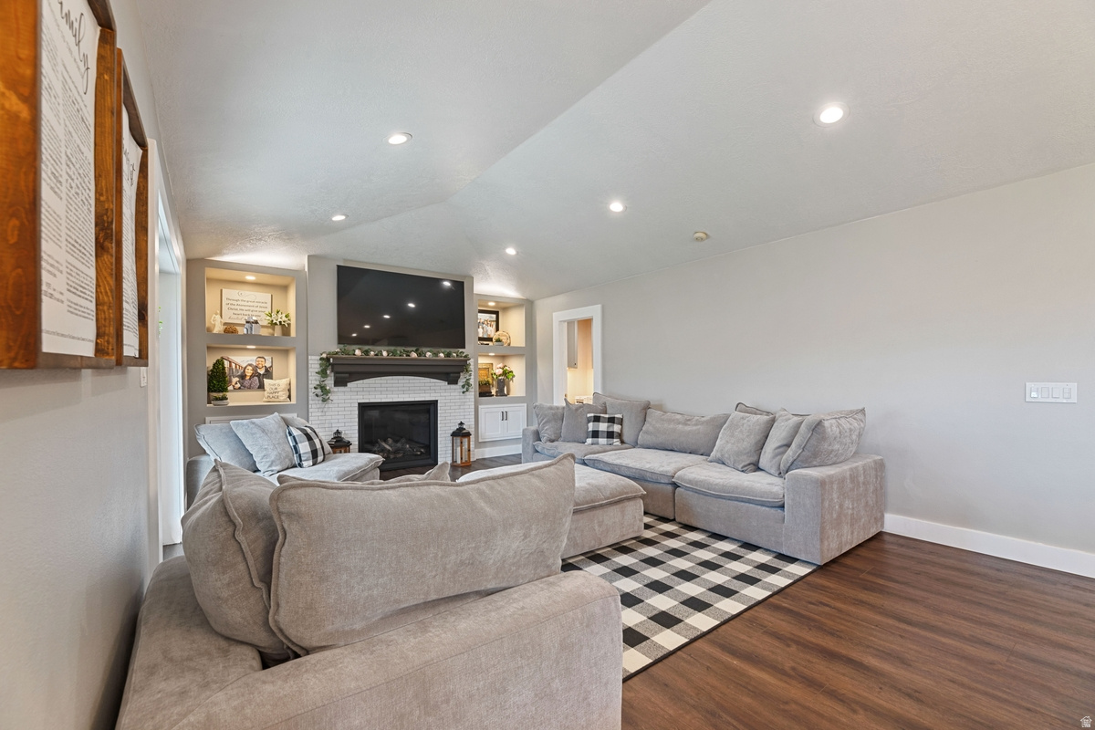 RIDGECREST ACRES - Residential