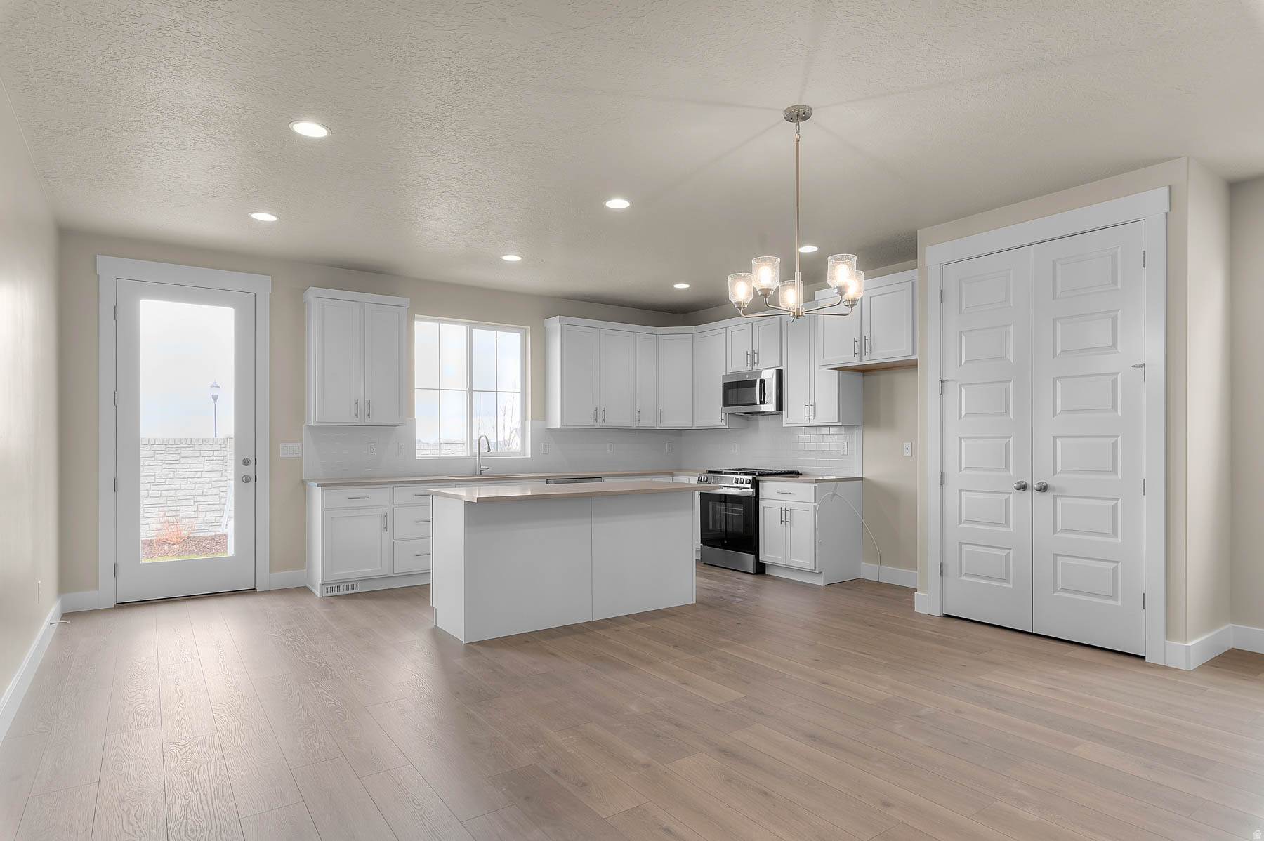 HIDDEN OAKS COLLECTION 604 - Residential