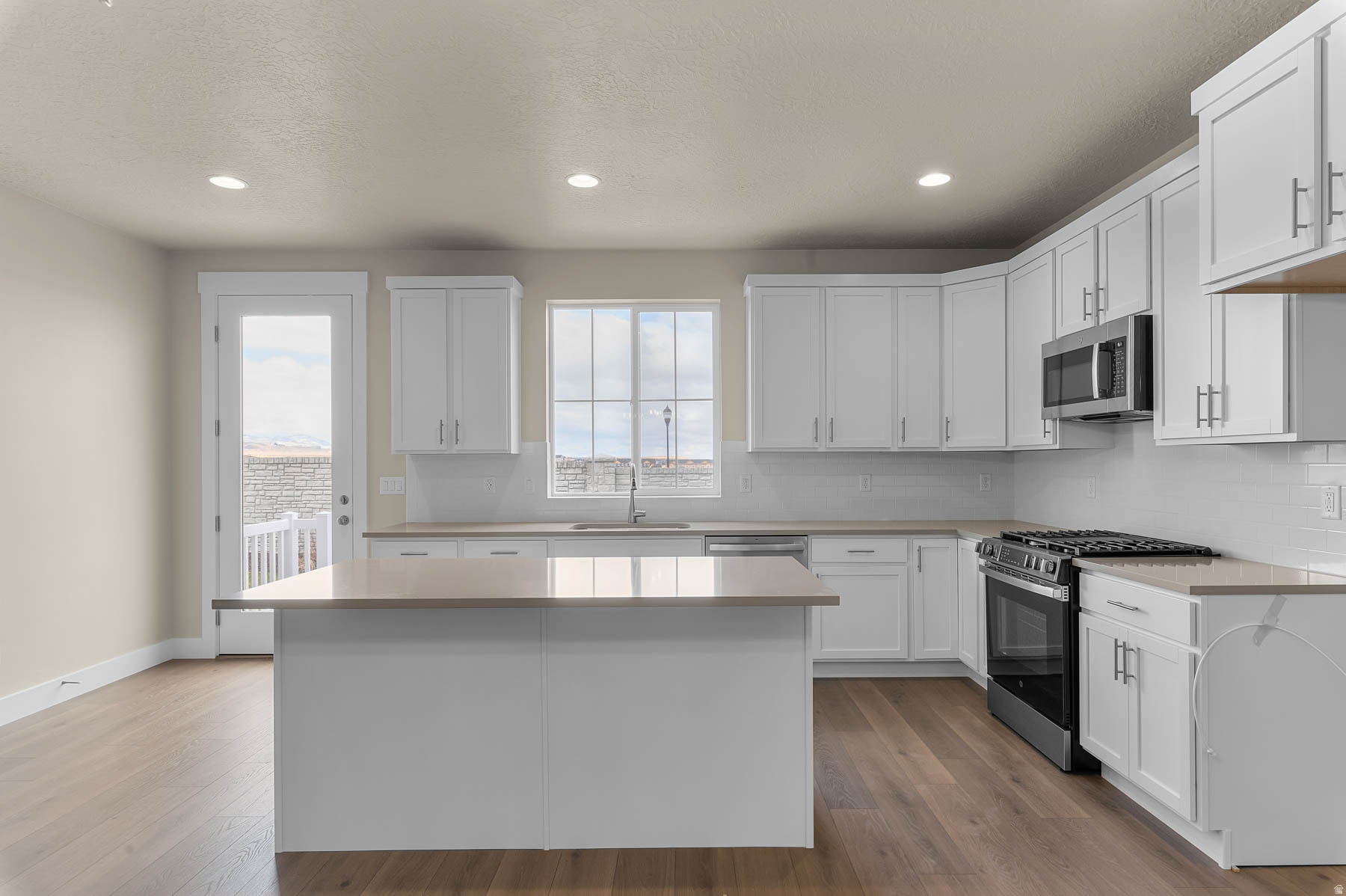 HIDDEN OAKS COLLECTION 604 - Residential