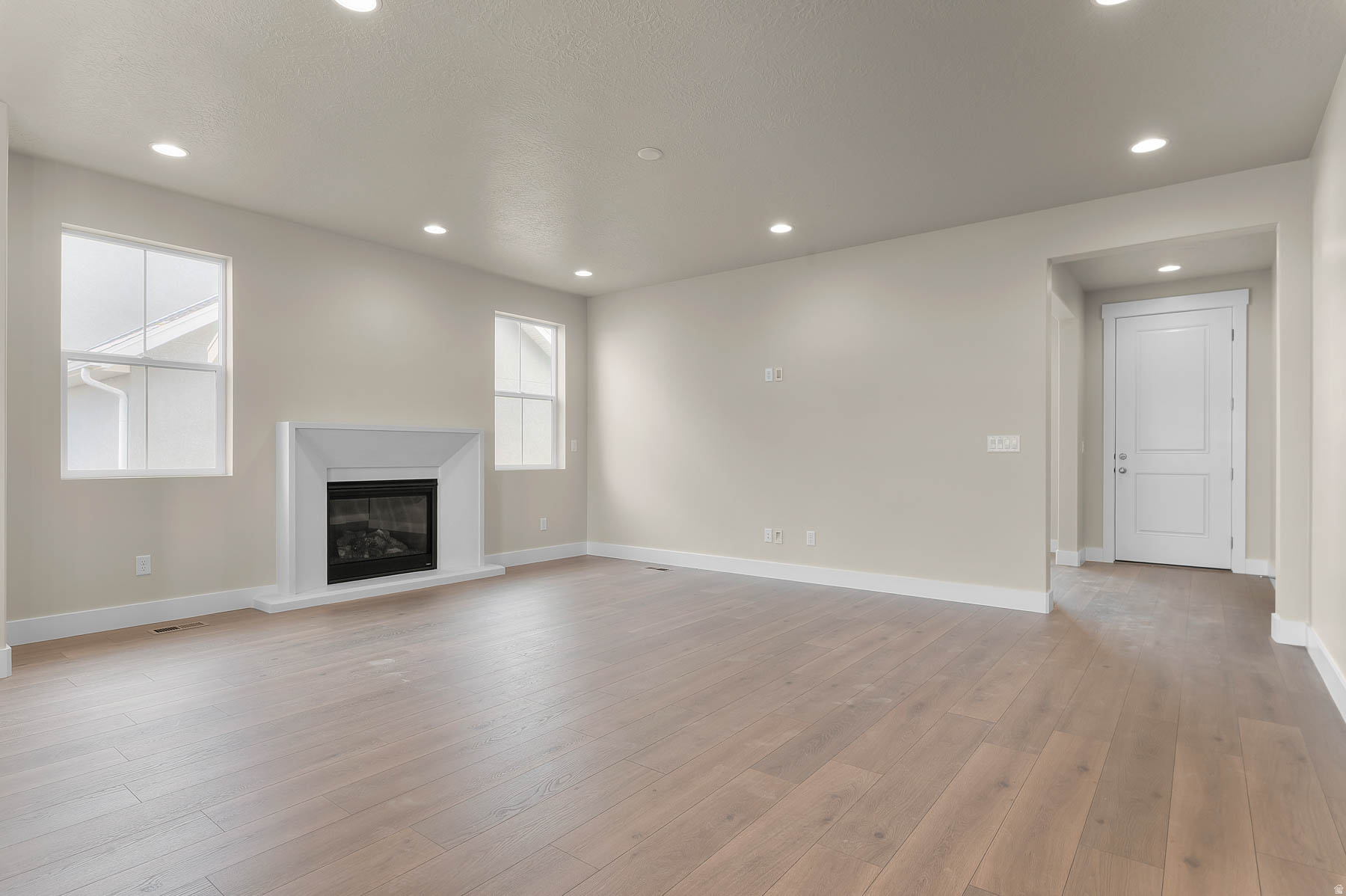 HIDDEN OAKS COLLECTION 604 - Residential