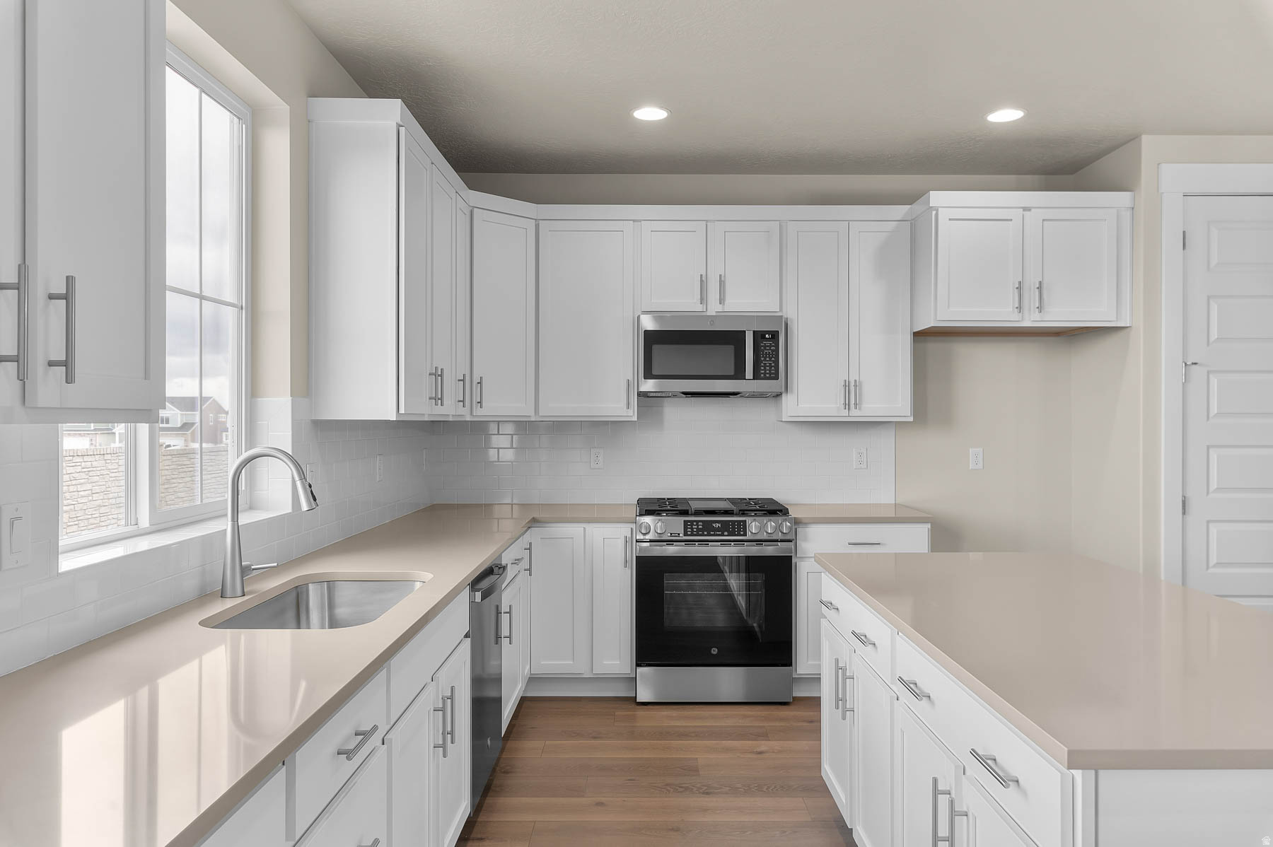 HIDDEN OAKS COLLECTION 604 - Residential