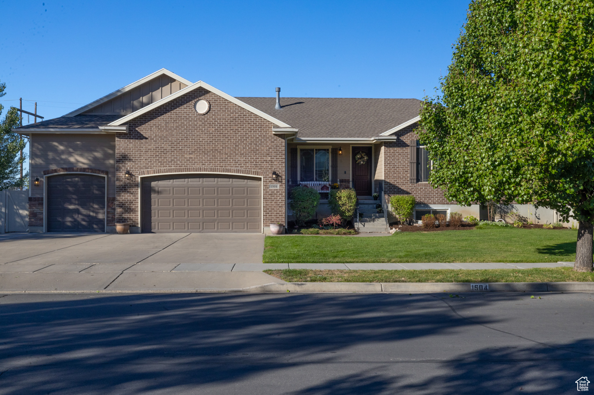 1504 S Equestrian Park Way, Kaysville, Utah image 2