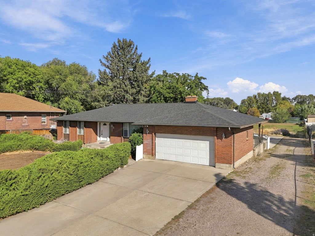 Photo of 1110 W 4800 S, Salt Lake City, UT 84123 (MLS # 2186515)