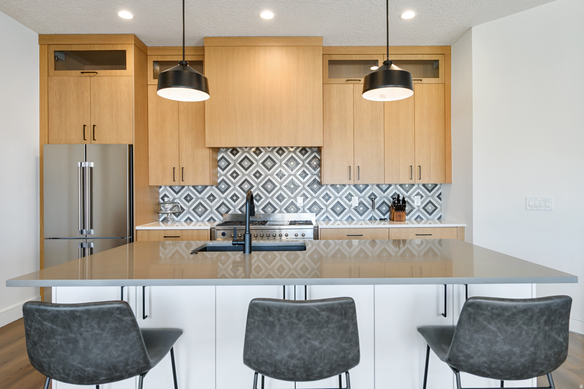 SIXTH STREET COTTAGES - Residential