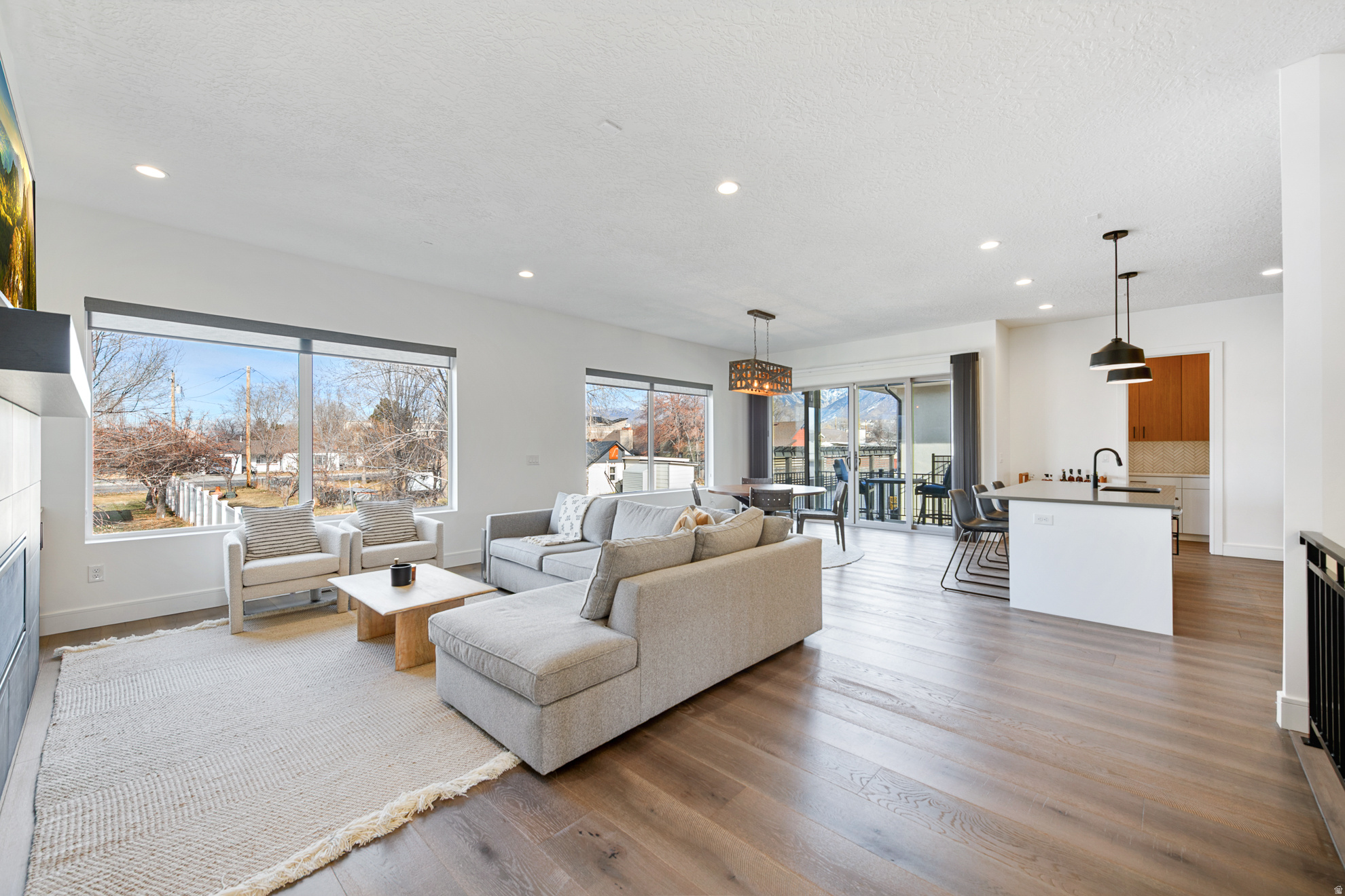 SIXTH STREET COTTAGES - Residential