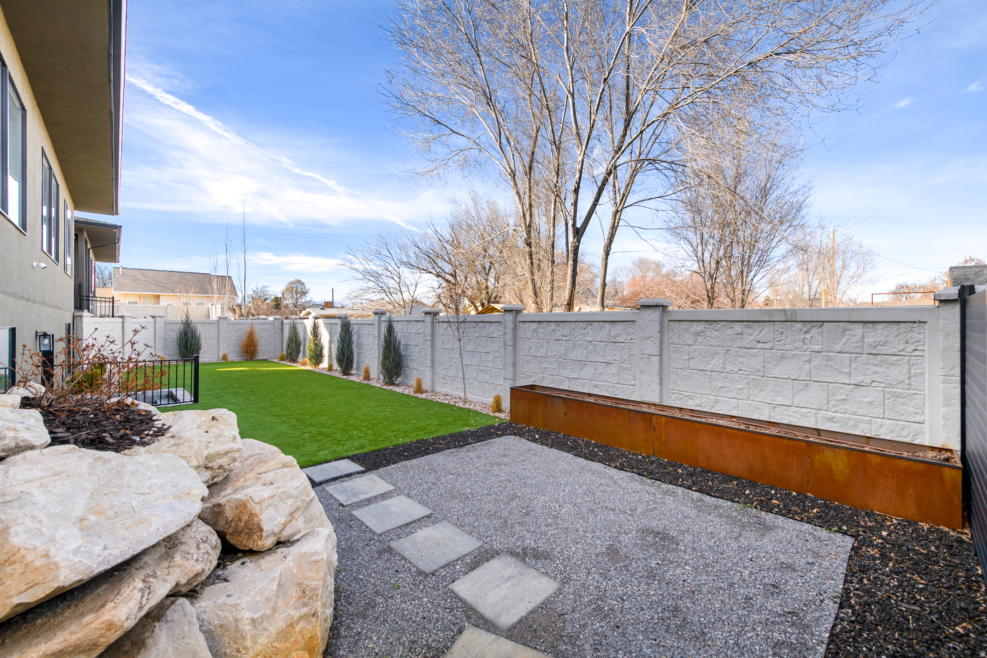 SIXTH STREET COTTAGES - Residential