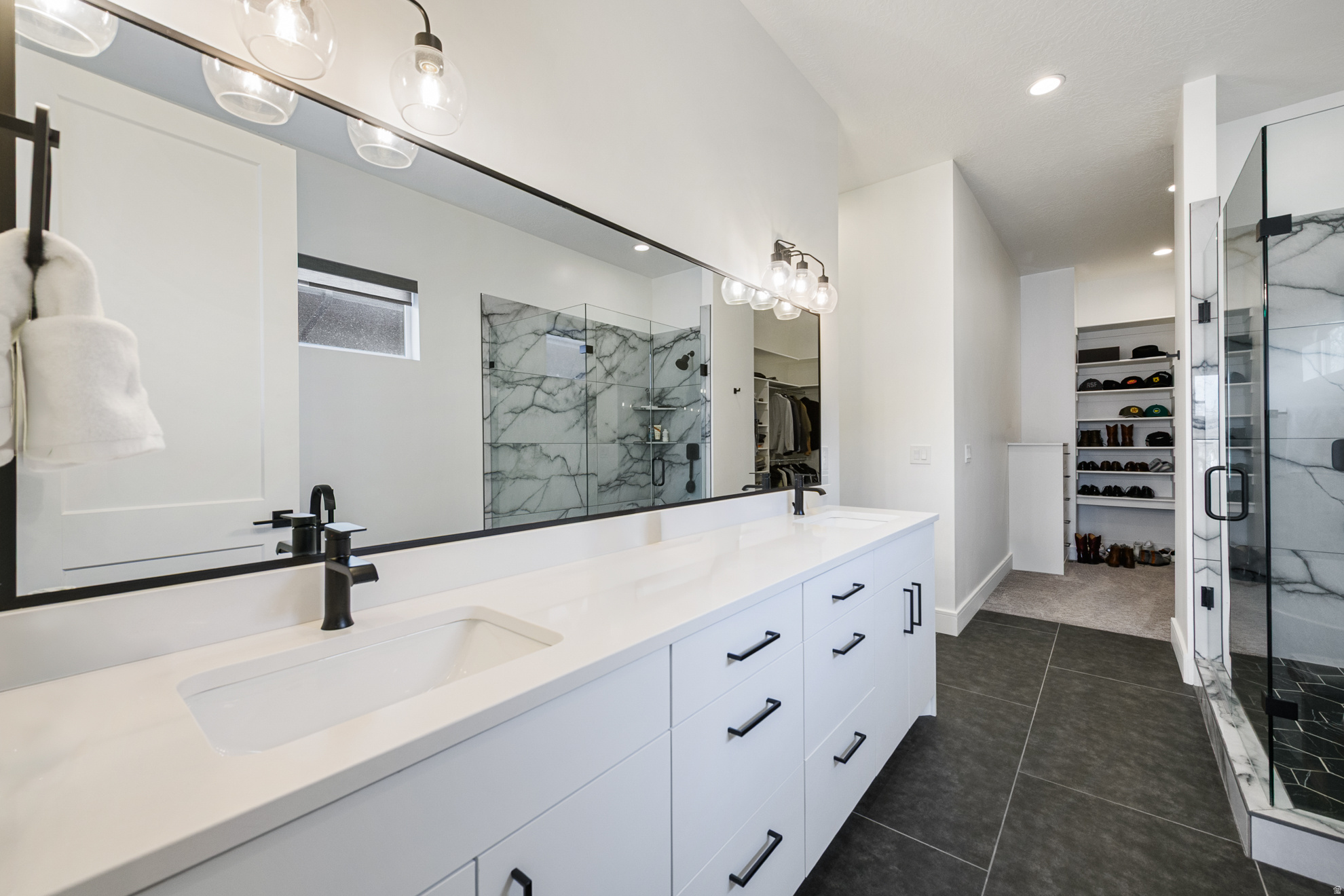 SIXTH STREET COTTAGES - Residential