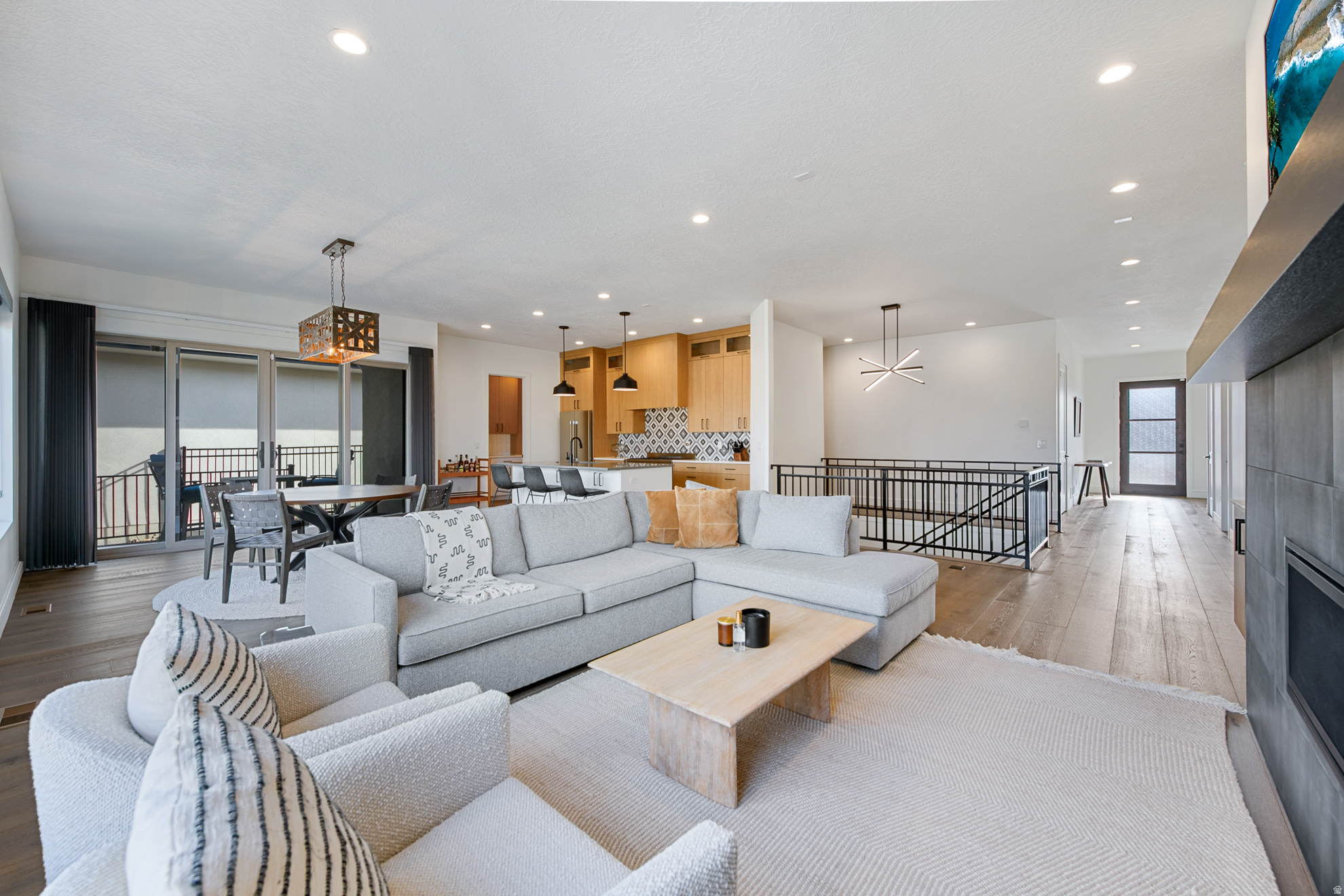 SIXTH STREET COTTAGES - Residential