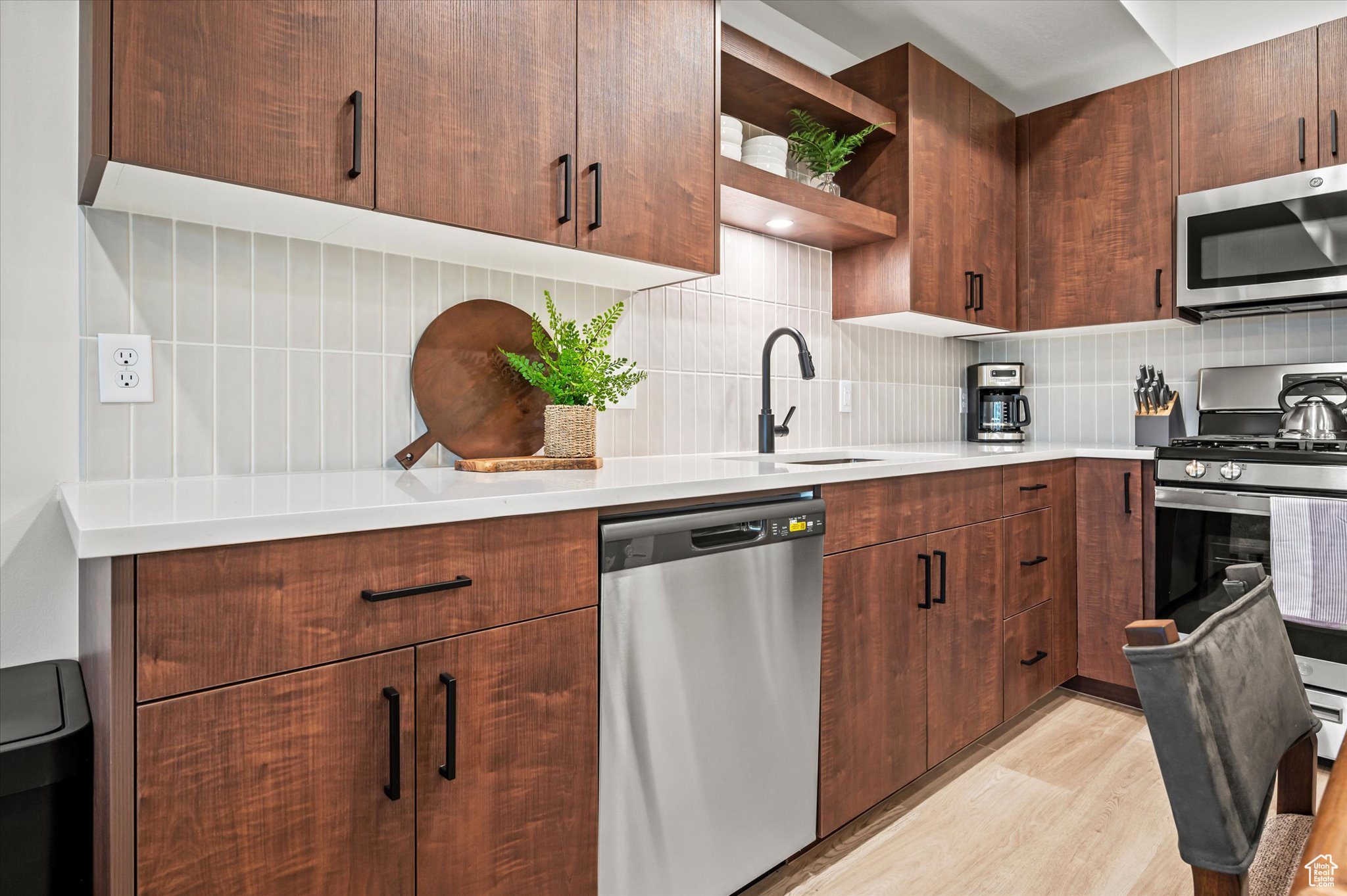 THE POINTE AT WOLF CREEK - Residential