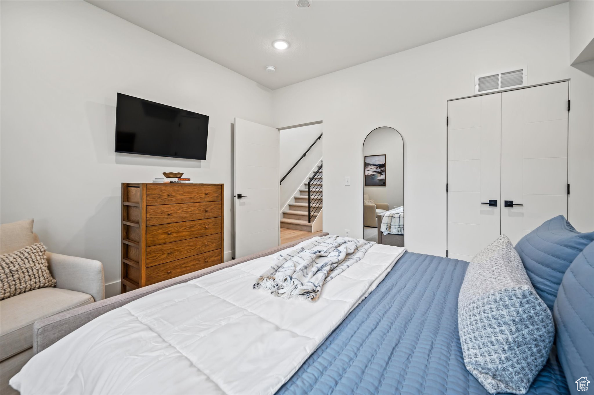 THE POINTE AT WOLF CREEK - Residential