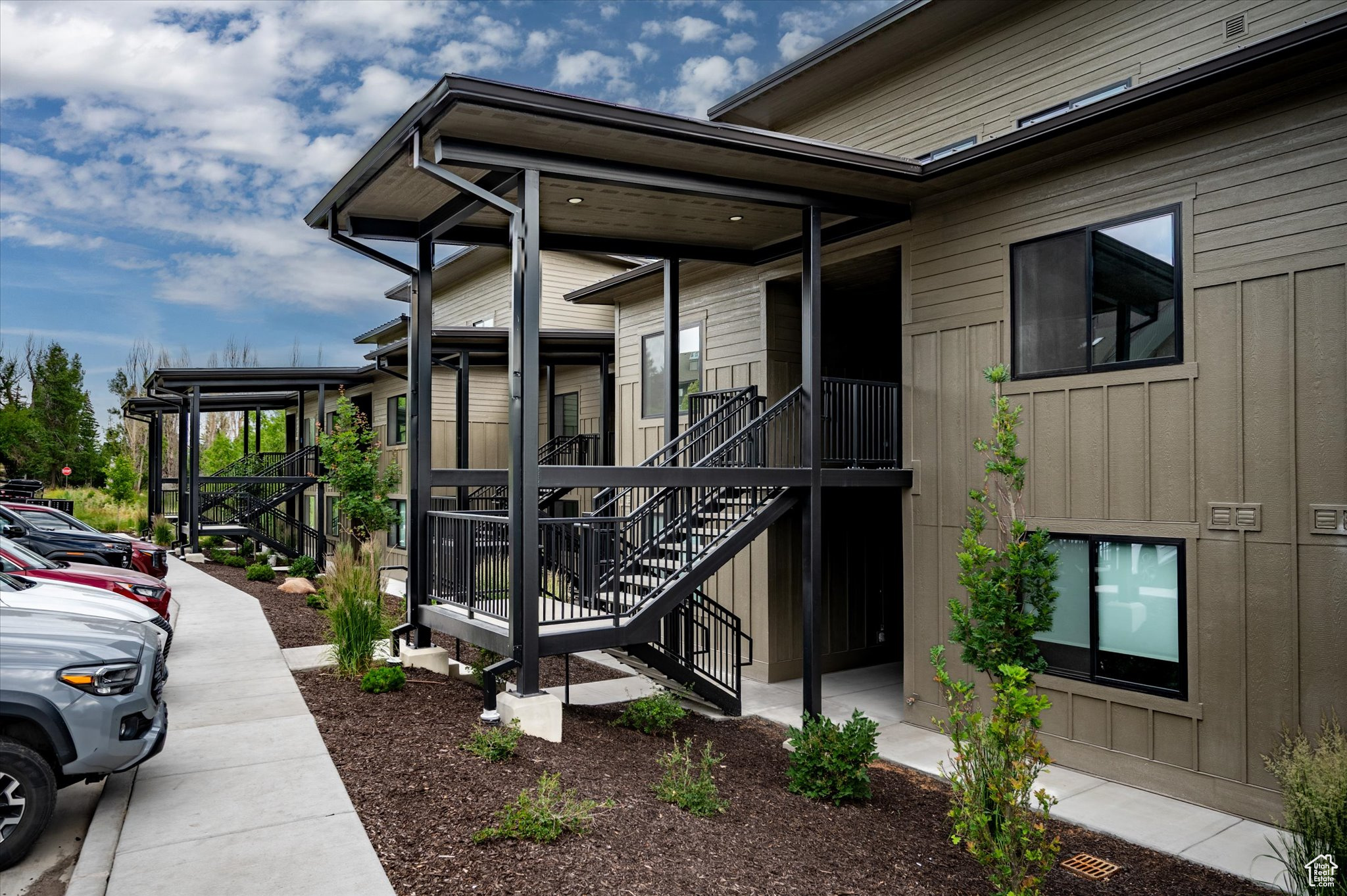 THE POINTE AT WOLF CREEK - Residential