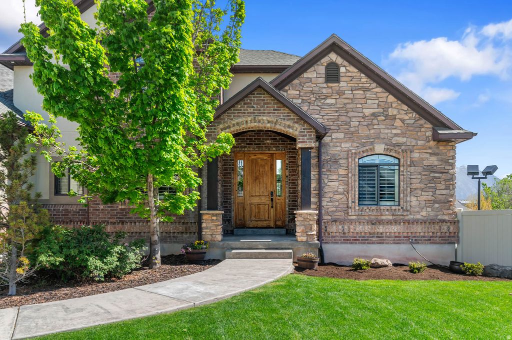 Photo of 1568 ASHBY GROVE CIR, Riverton, UT 84065 (MLS # 2152782)