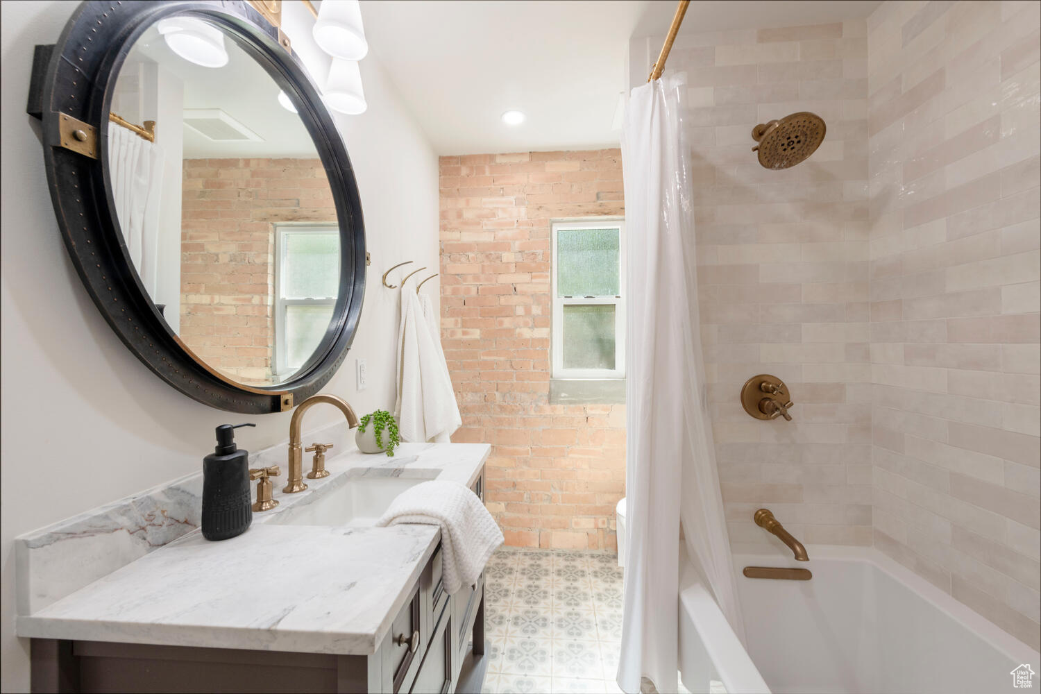 BONNIVILLE - Residential