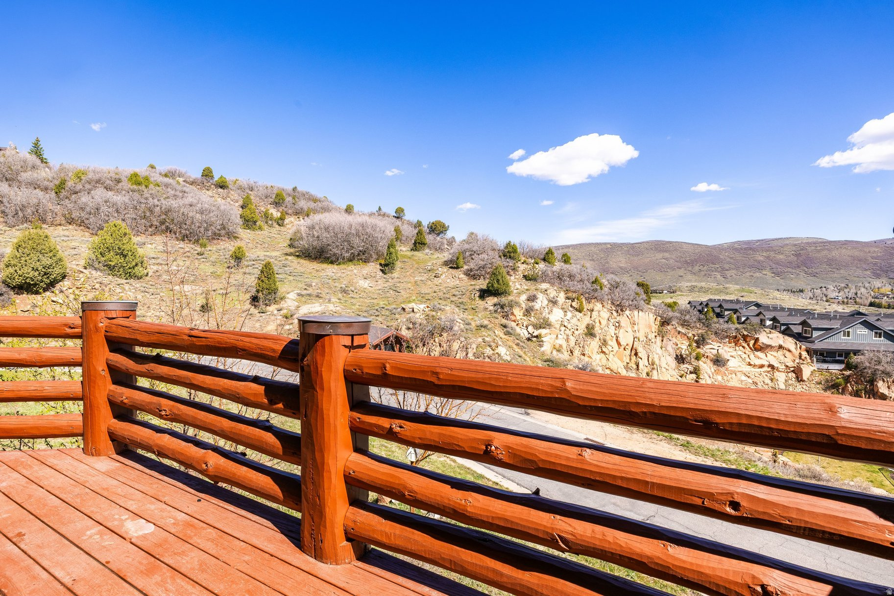 CEDAR RIDGE - Residential