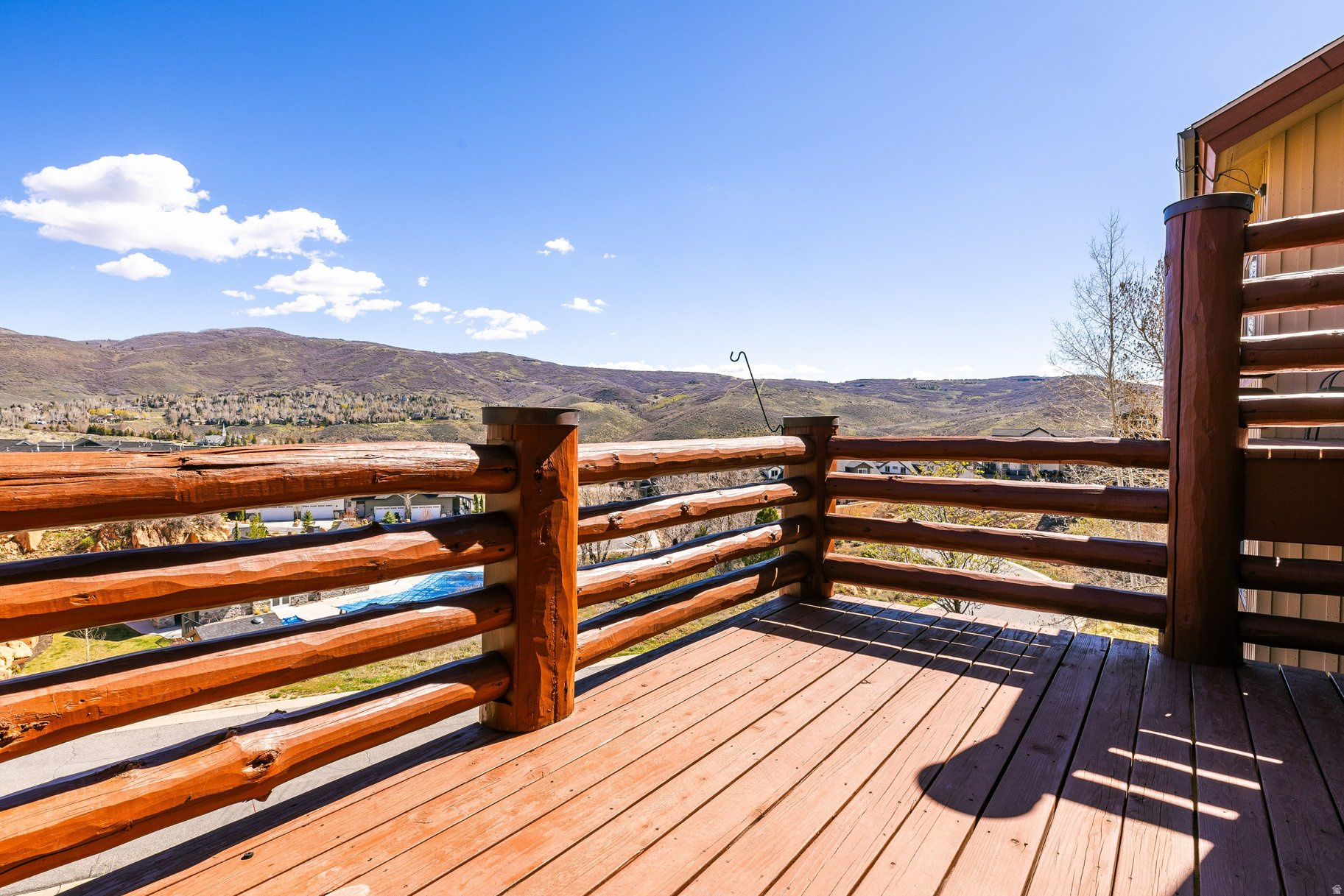 CEDAR RIDGE - Residential