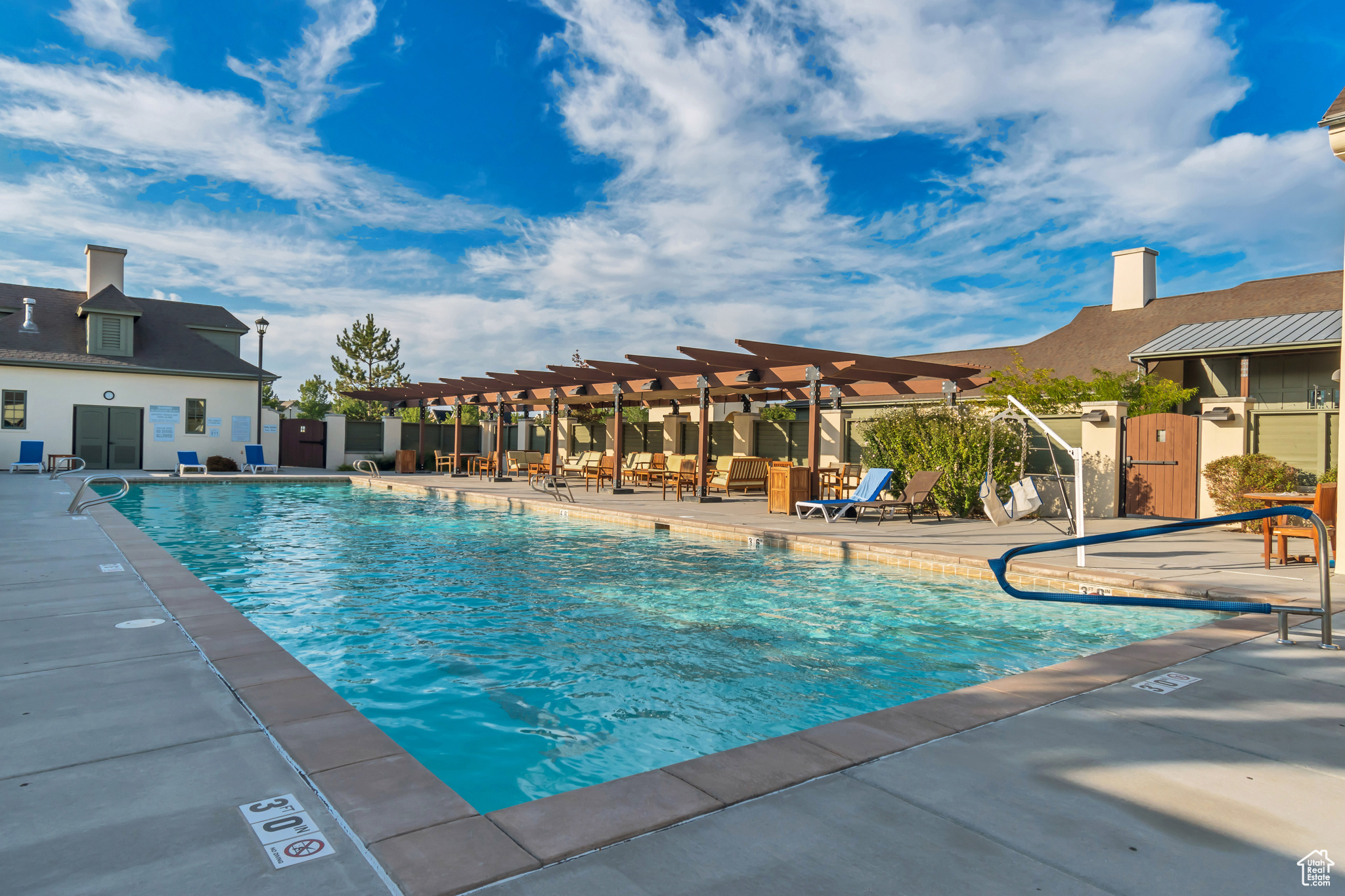 GARDEN PARK/DAYBREAK - Residential