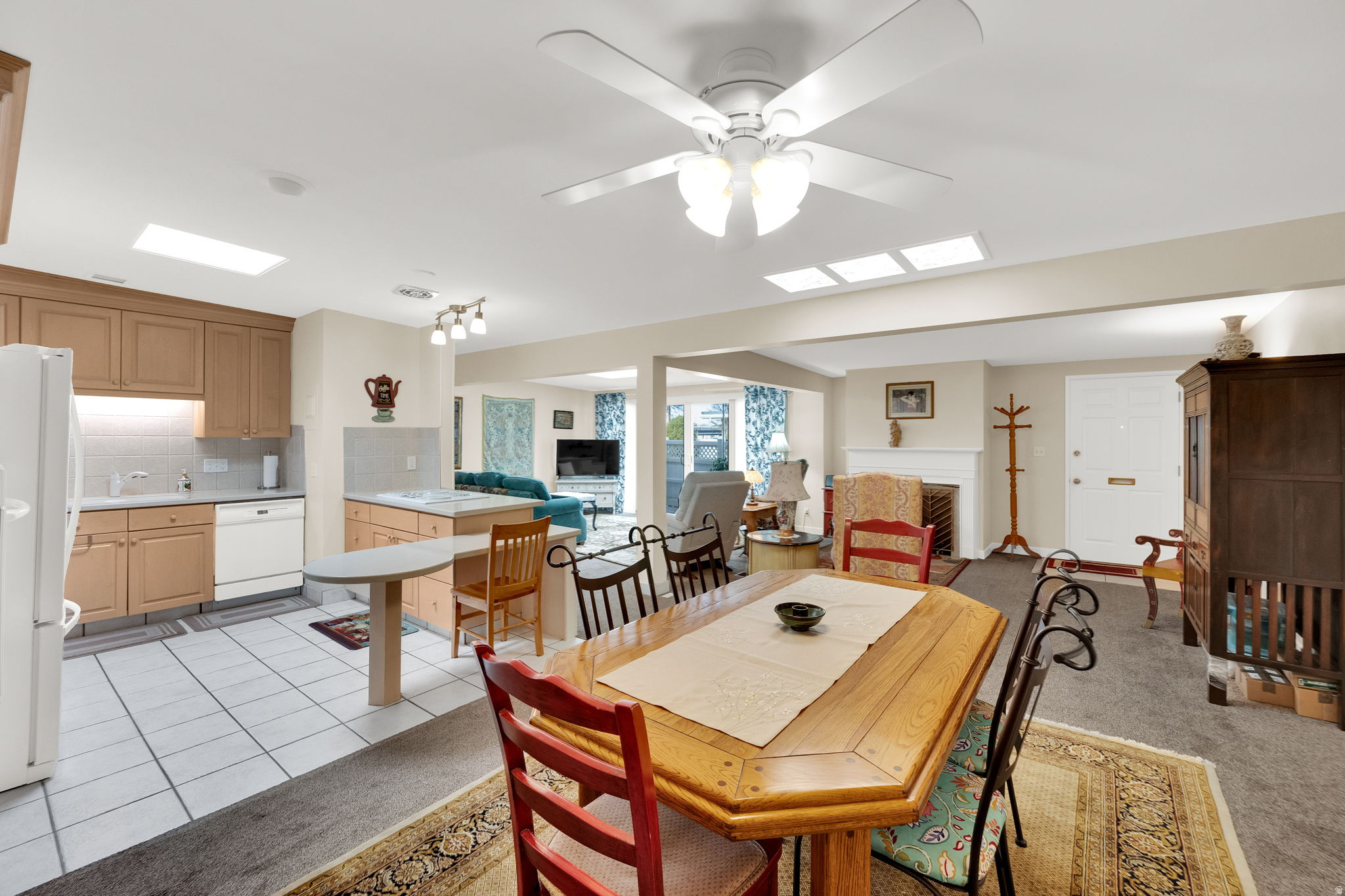 CAPRI PARK HOMES - Residential