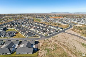 GREEN FARM FIELDS AT GREEN FARM HOA - Residential