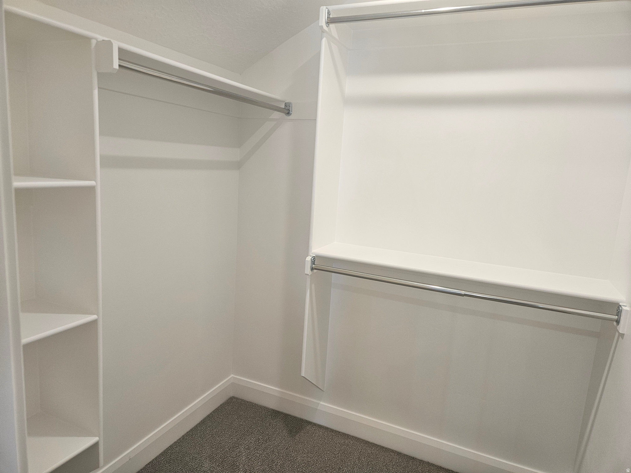 COUNTRY VIEW VILLAS - Residential