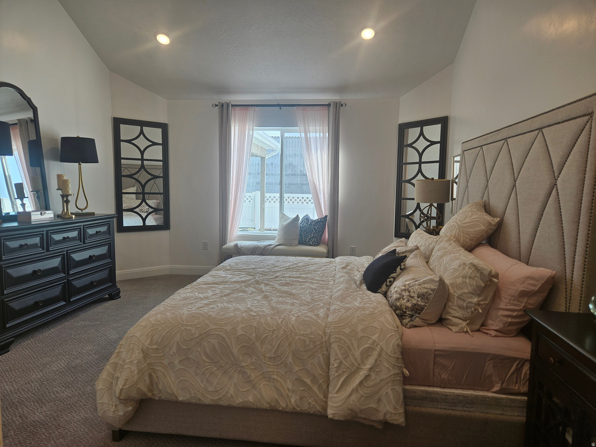 COUNTRY VIEW VILLAS - Residential