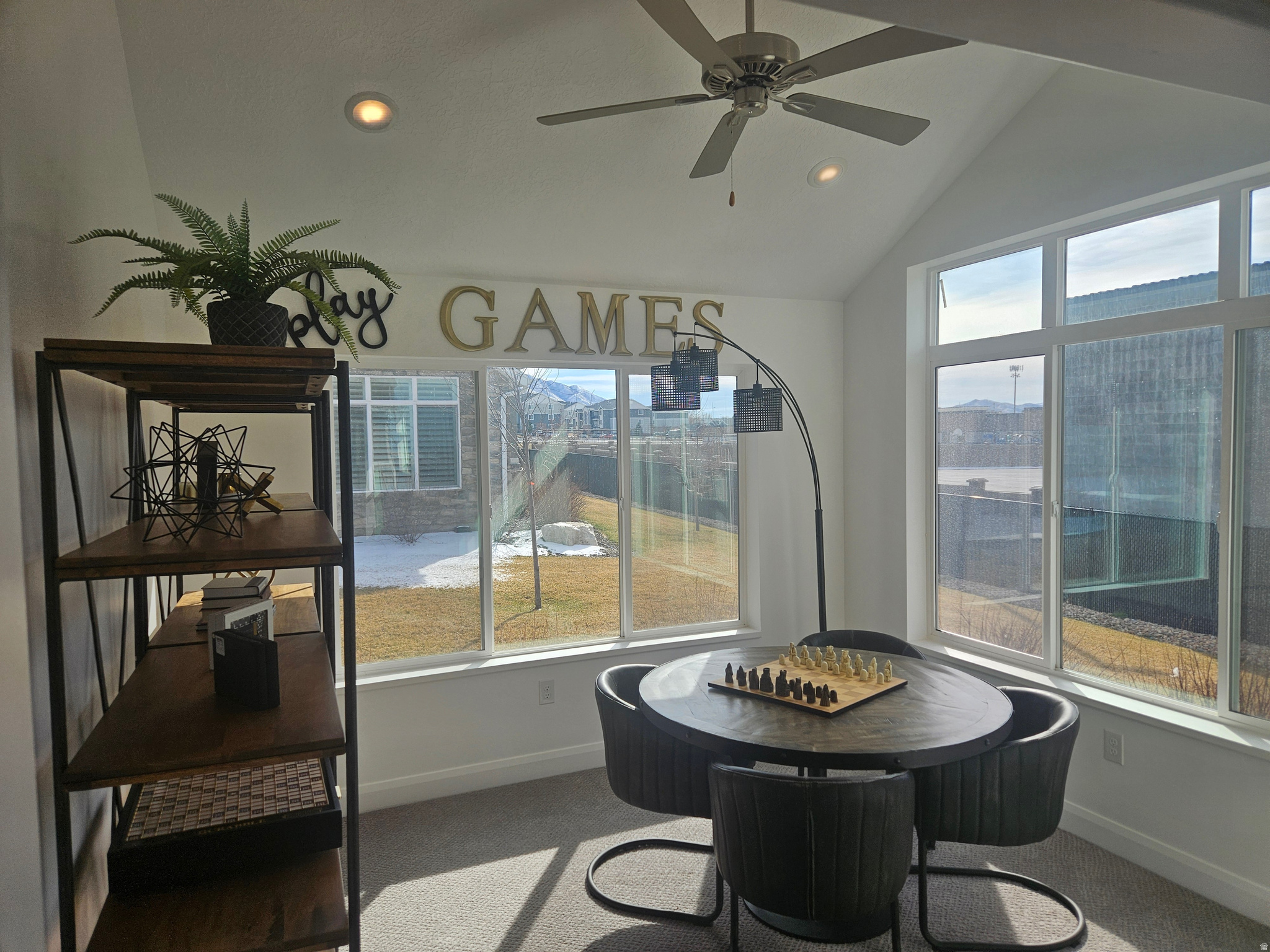 COUNTRY VIEW VILLAS - Residential