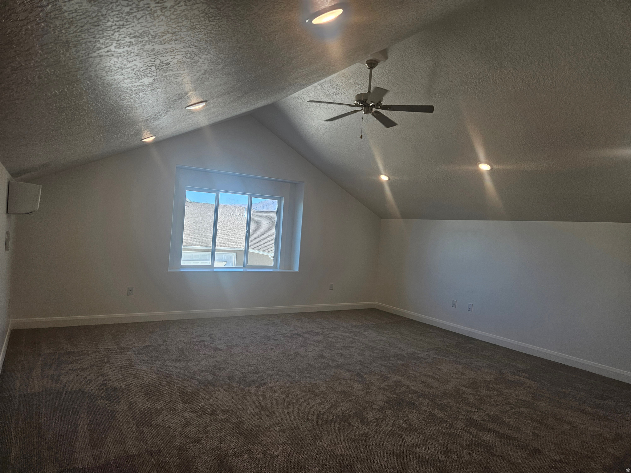 COUNTRY VIEW VILLAS - Residential